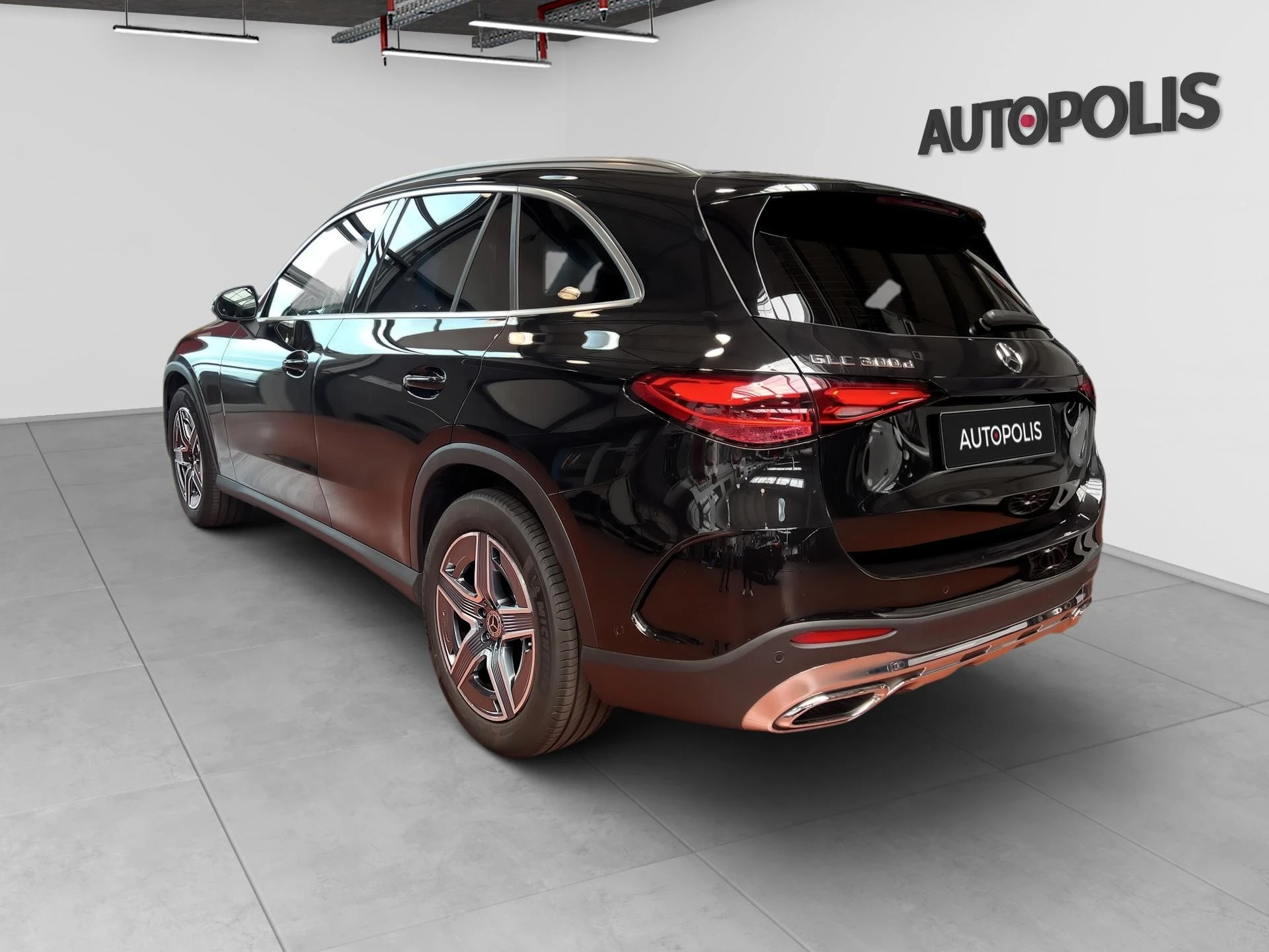 Mercedes-Benz-GLC-image-13