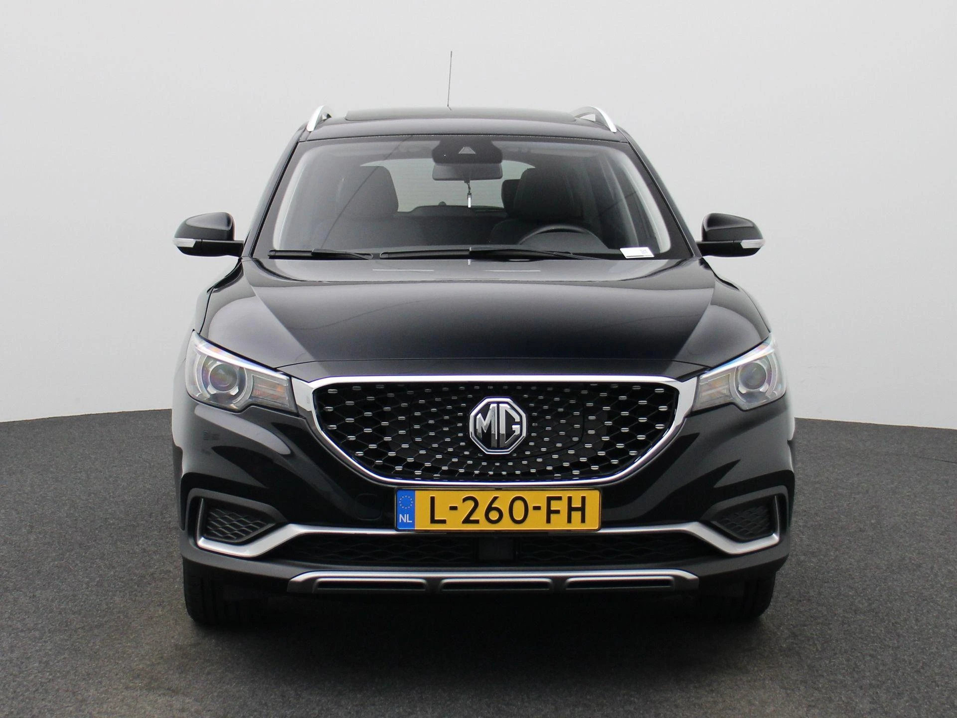 MG-ZS EV-image-2