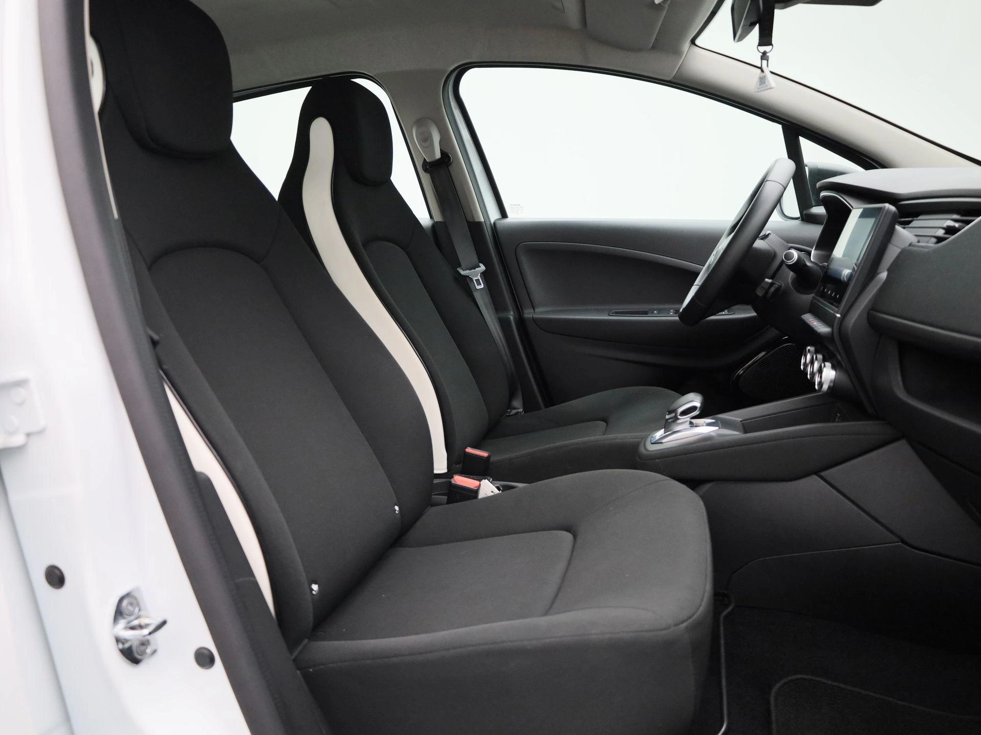 Renault-ZOE-image-32
