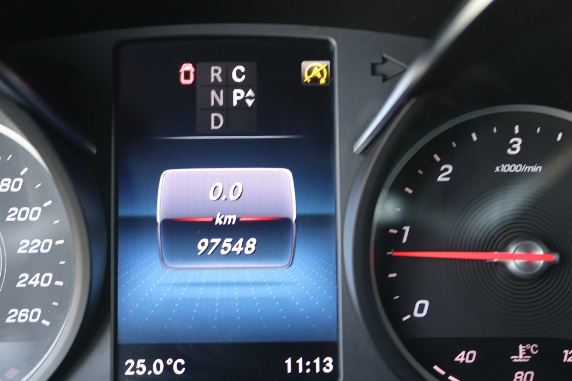 Mercedes-Benz-V-Klasse-image-12