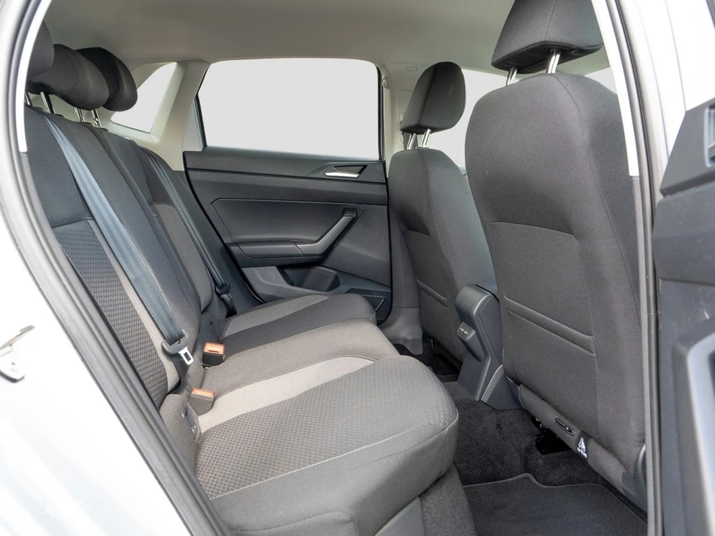 Volkswagen-Polo-image-8