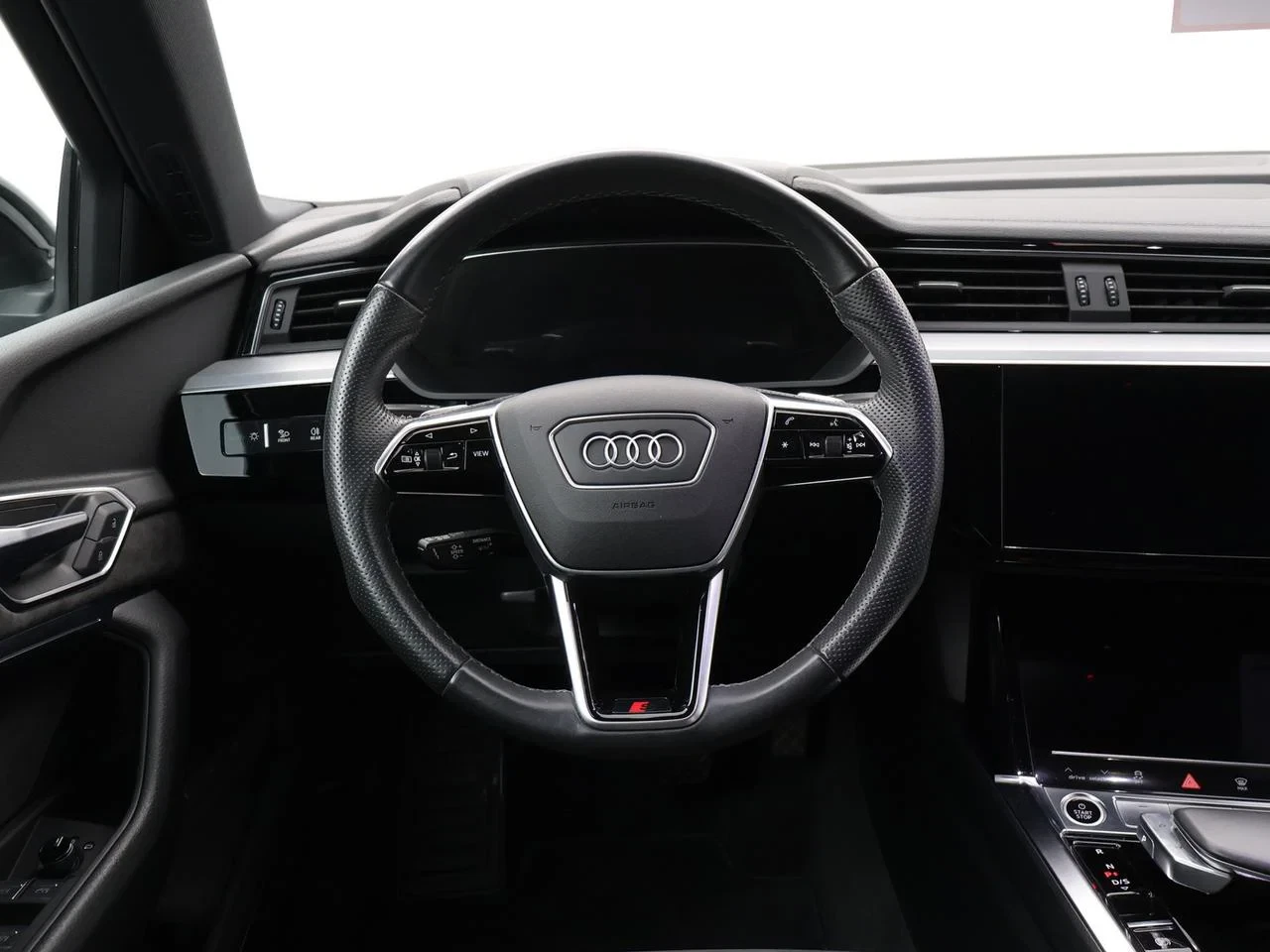 Audi-e-tron-image-11