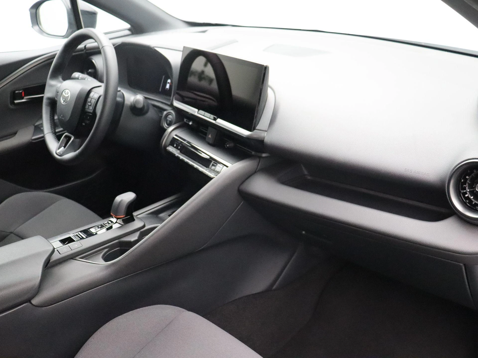Toyota-C-HR-image-21