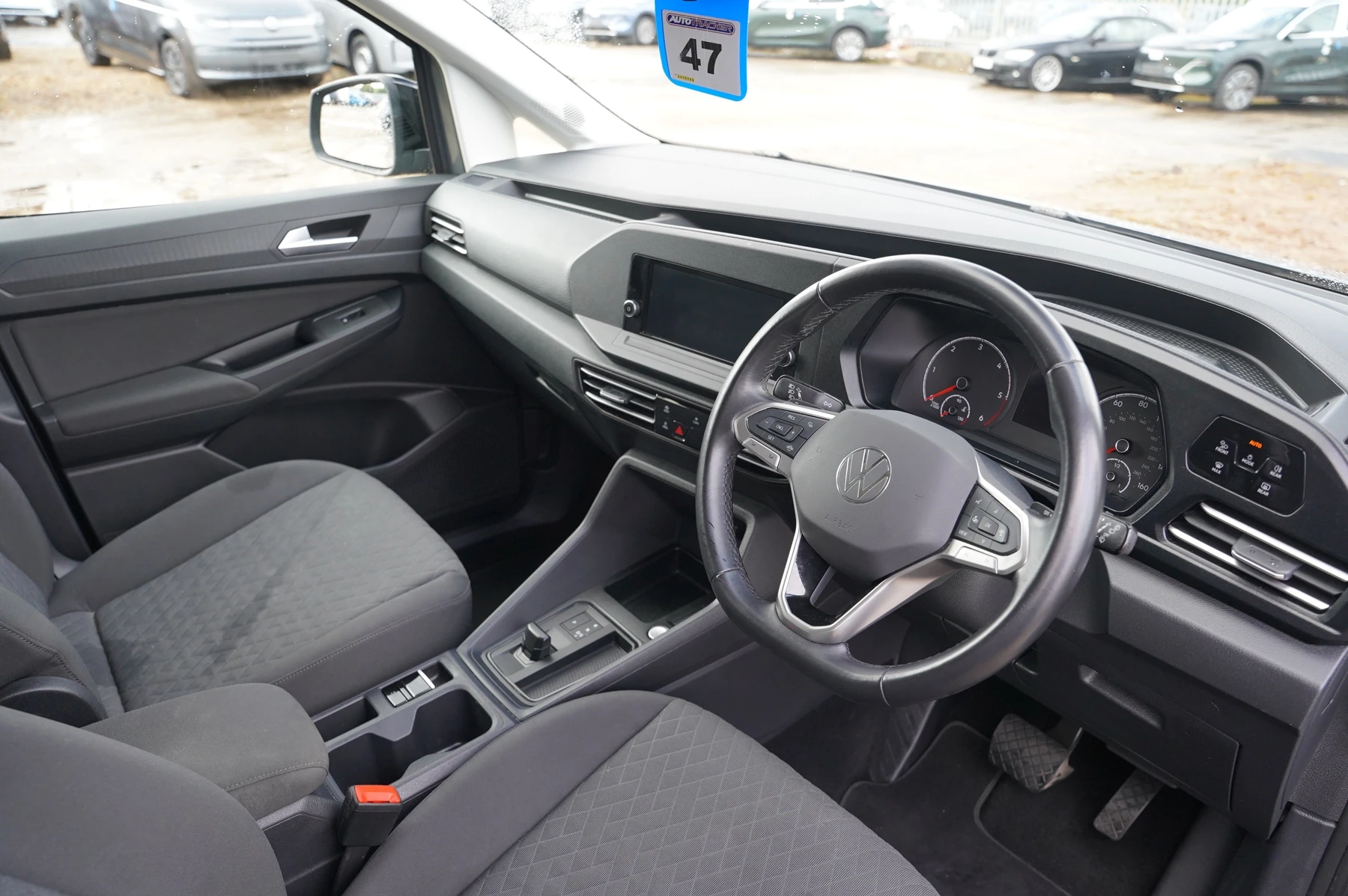 Volkswagen-Caddy-image-5