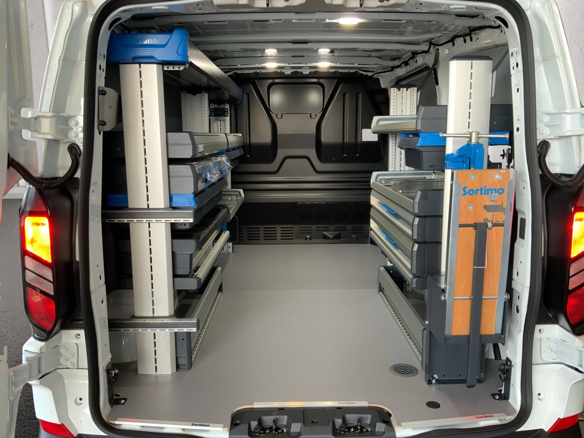 Ford Transit Custom Trend Service-Line 320 L1 Automatik Kasten *aus unserer Werbung*