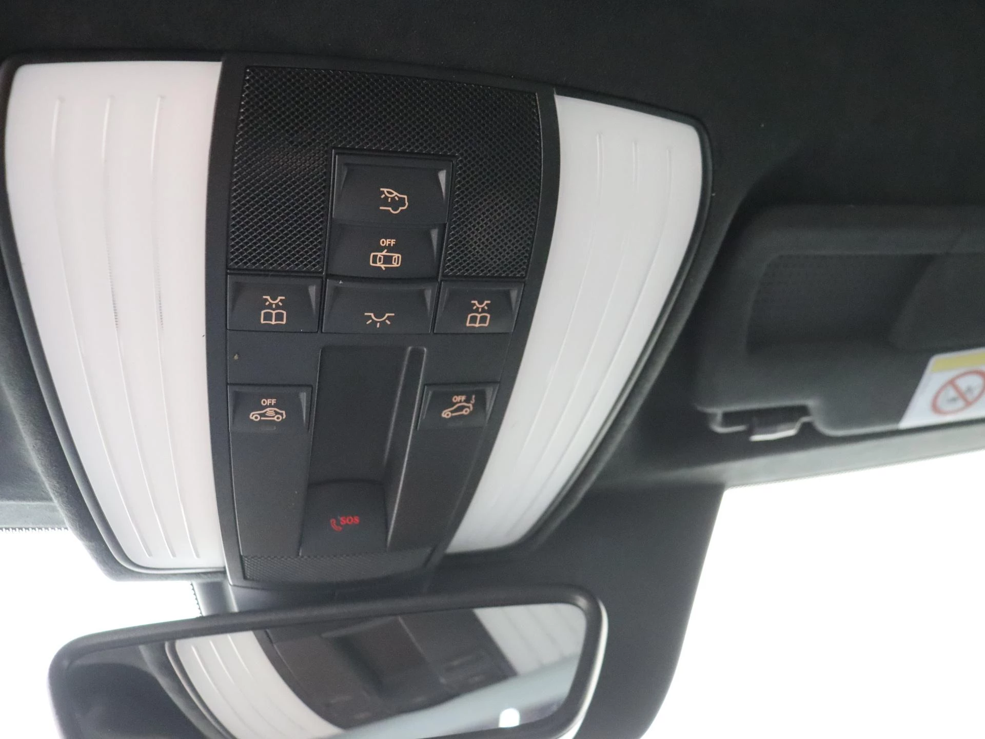 Mercedes-AMG-GT-image-31