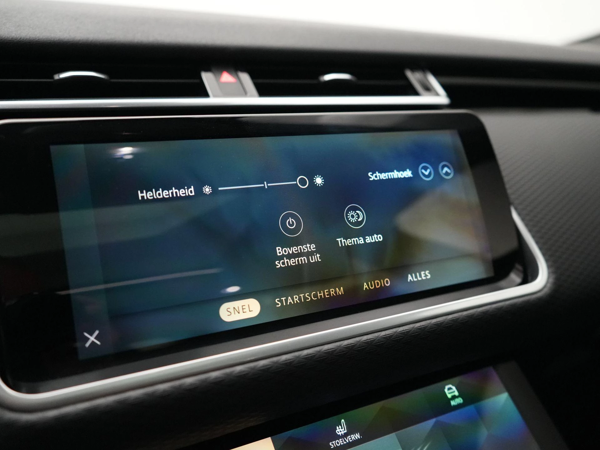 Land Rover-Range Rover Velar-image-52