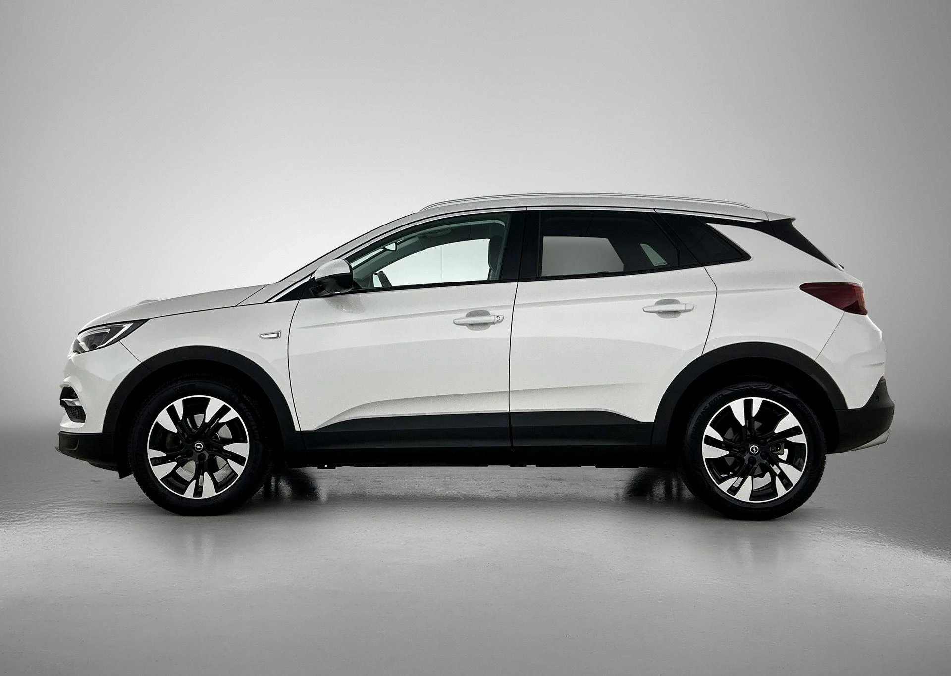 Opel-Grandland X-image-1
