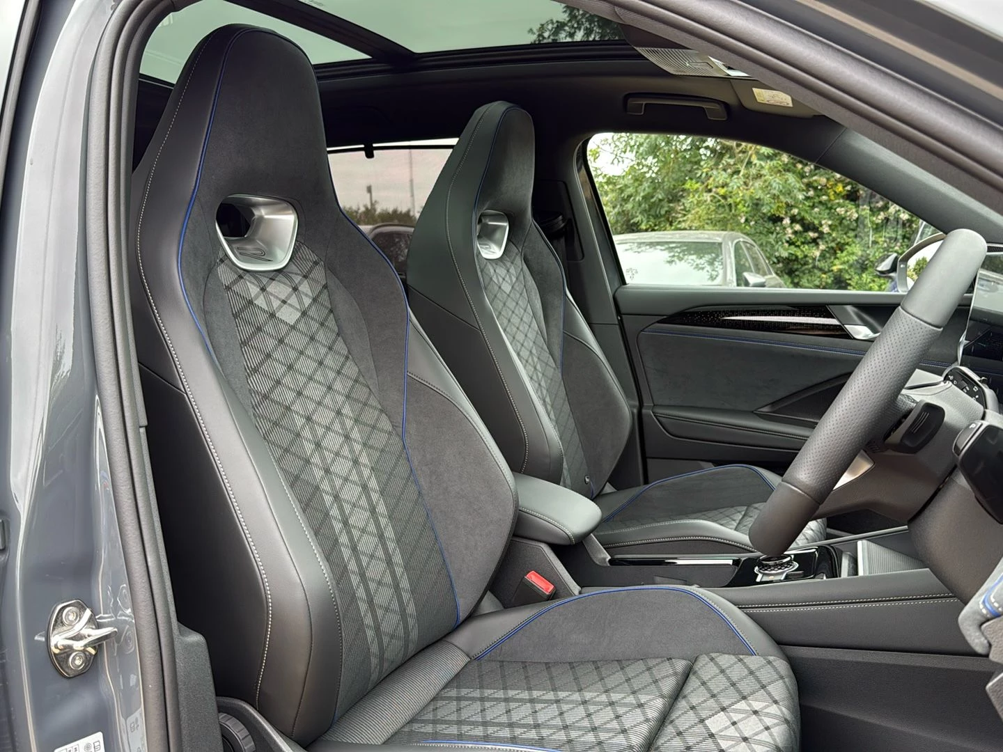 Volkswagen-Tayron-image-16