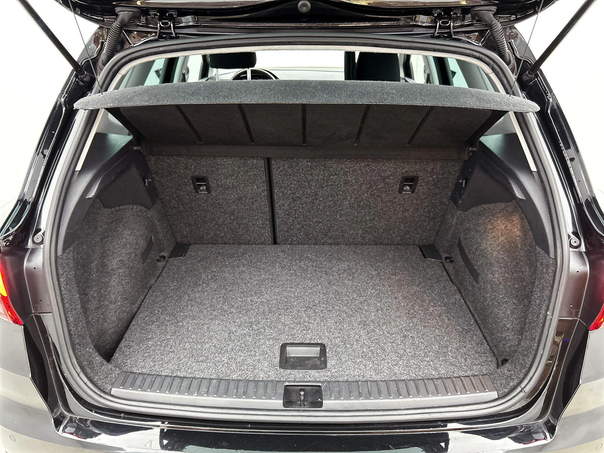SEAT-Arona-image-15