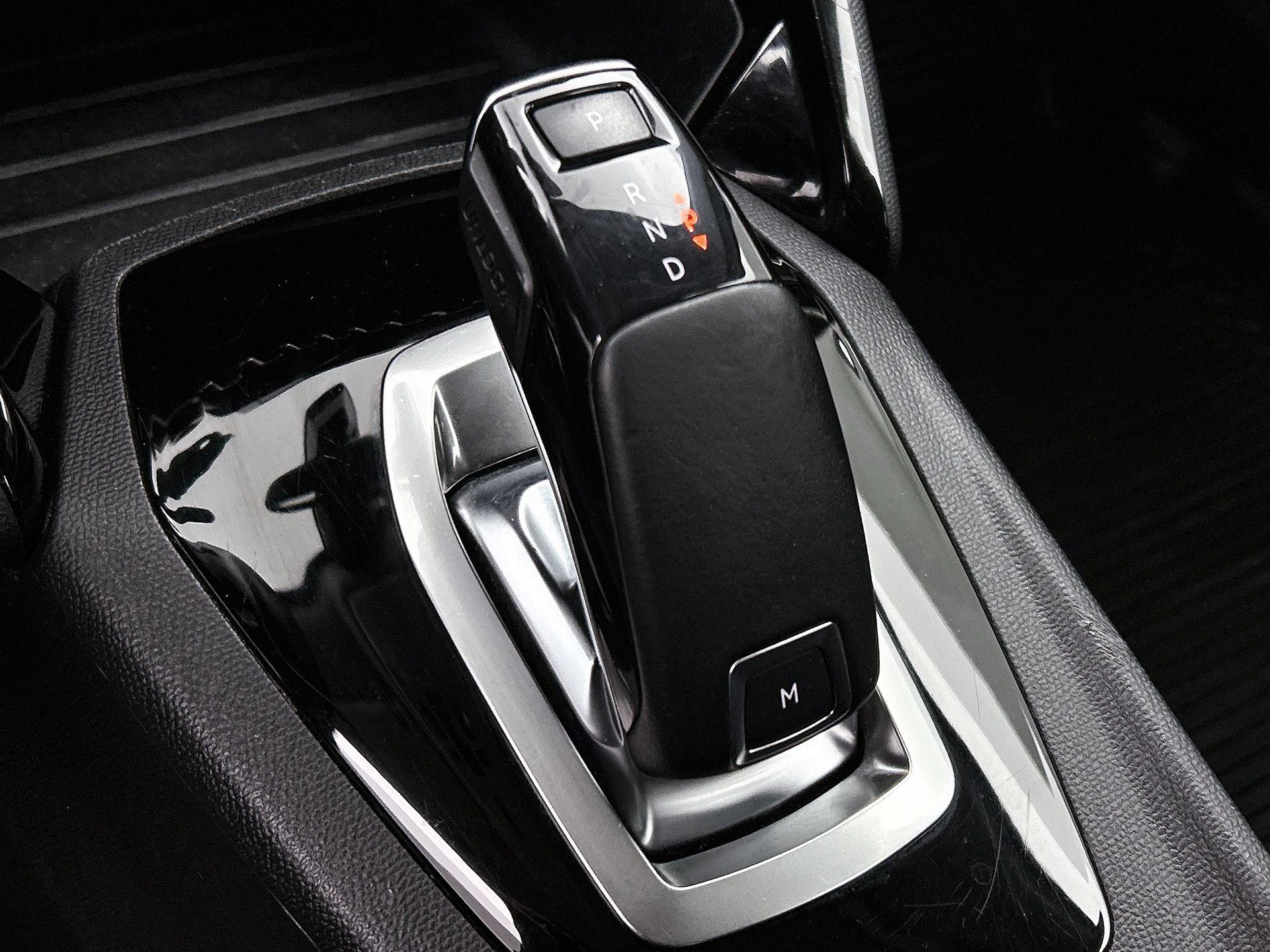 Peugeot-2008-image-9