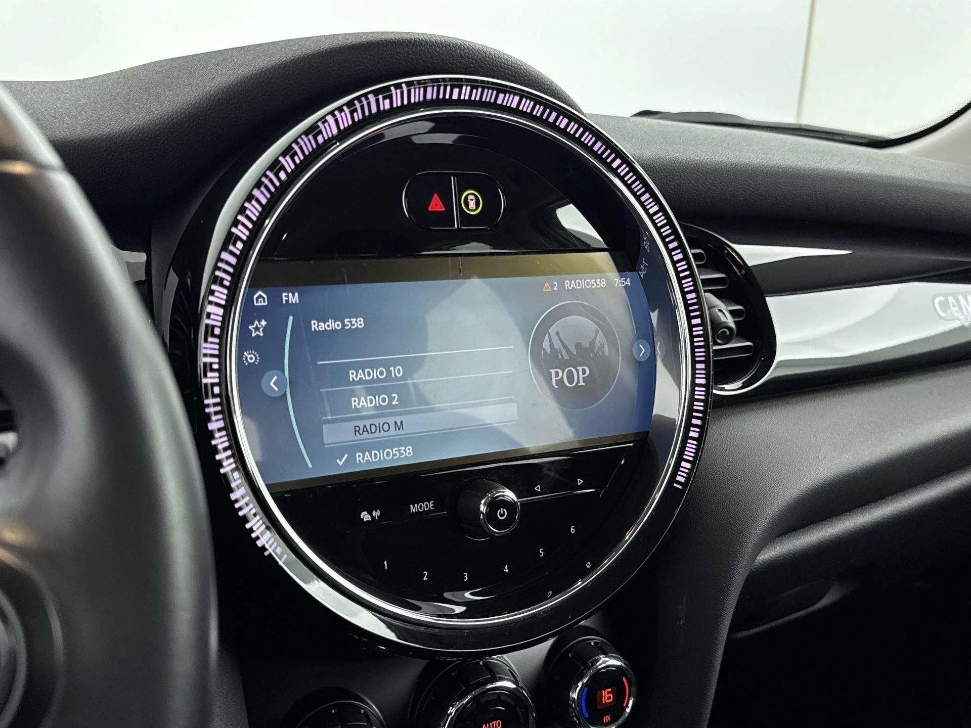 MINI-Cooper-image-6