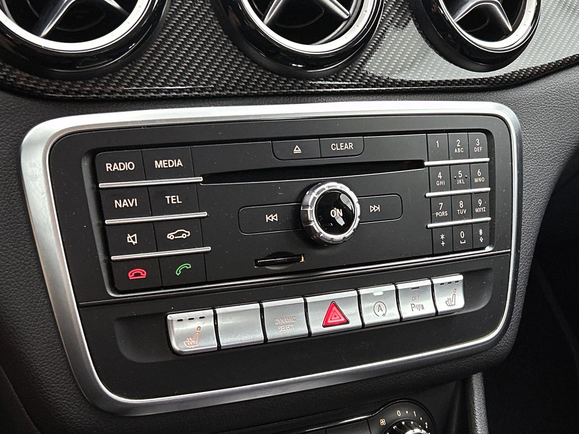 Mercedes-Benz CLA 180 Business Solution AMG Upgrade Edition