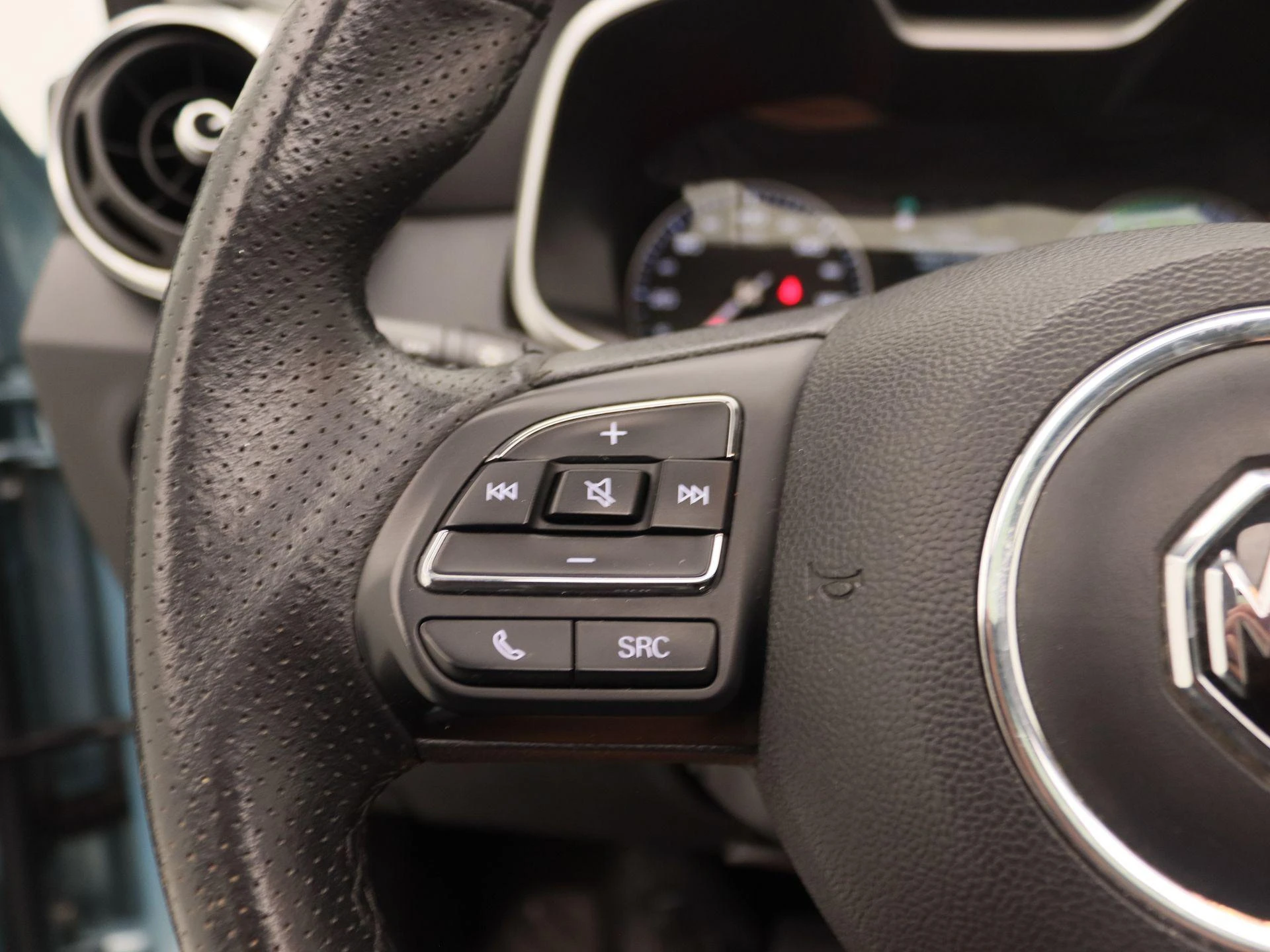 MG ZS EV Luxury 45 kWh