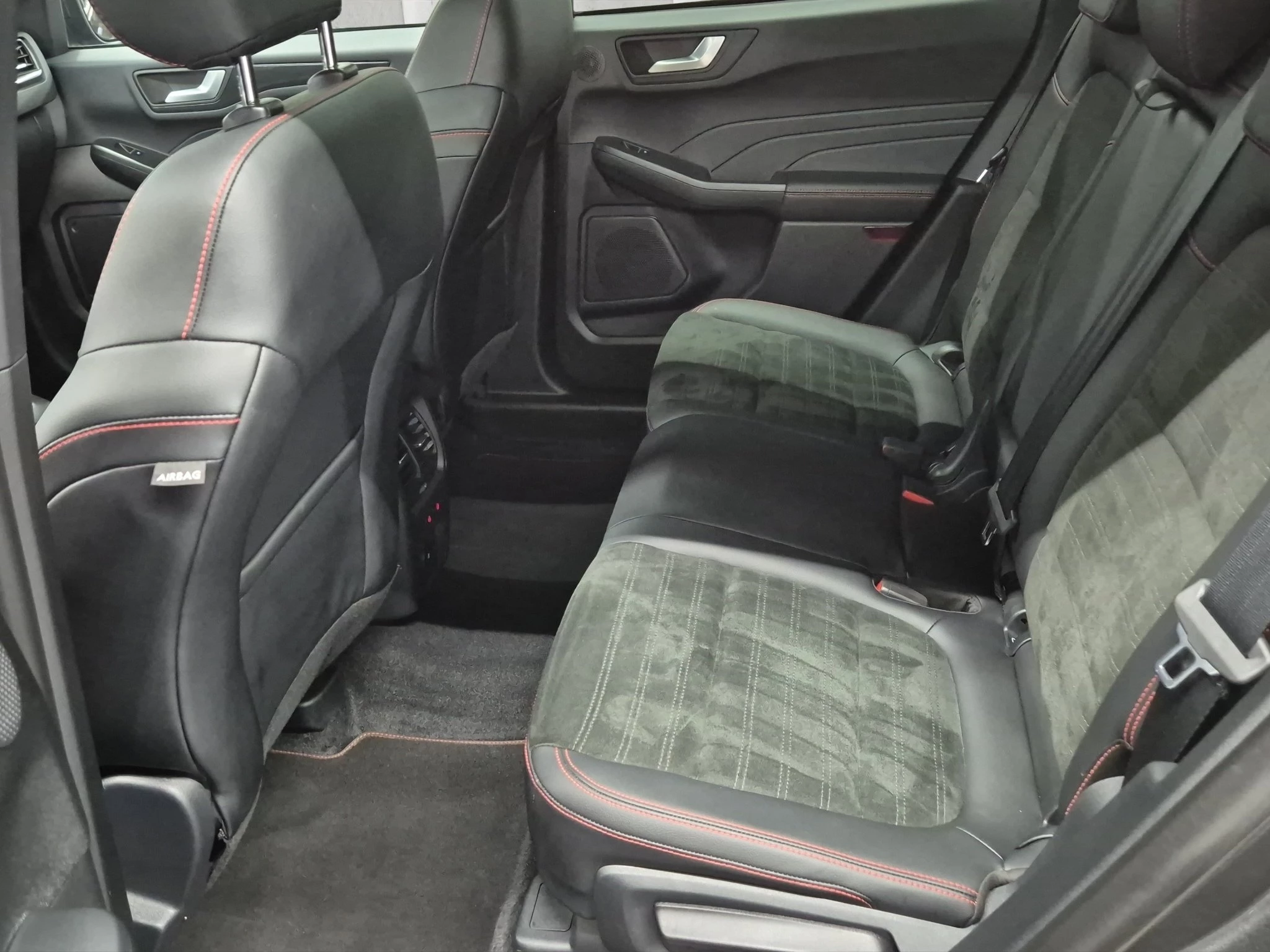 Ford-Kuga-image-10