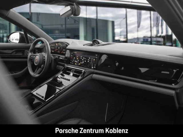 Porsche Panamera 4 E-Hybrid -