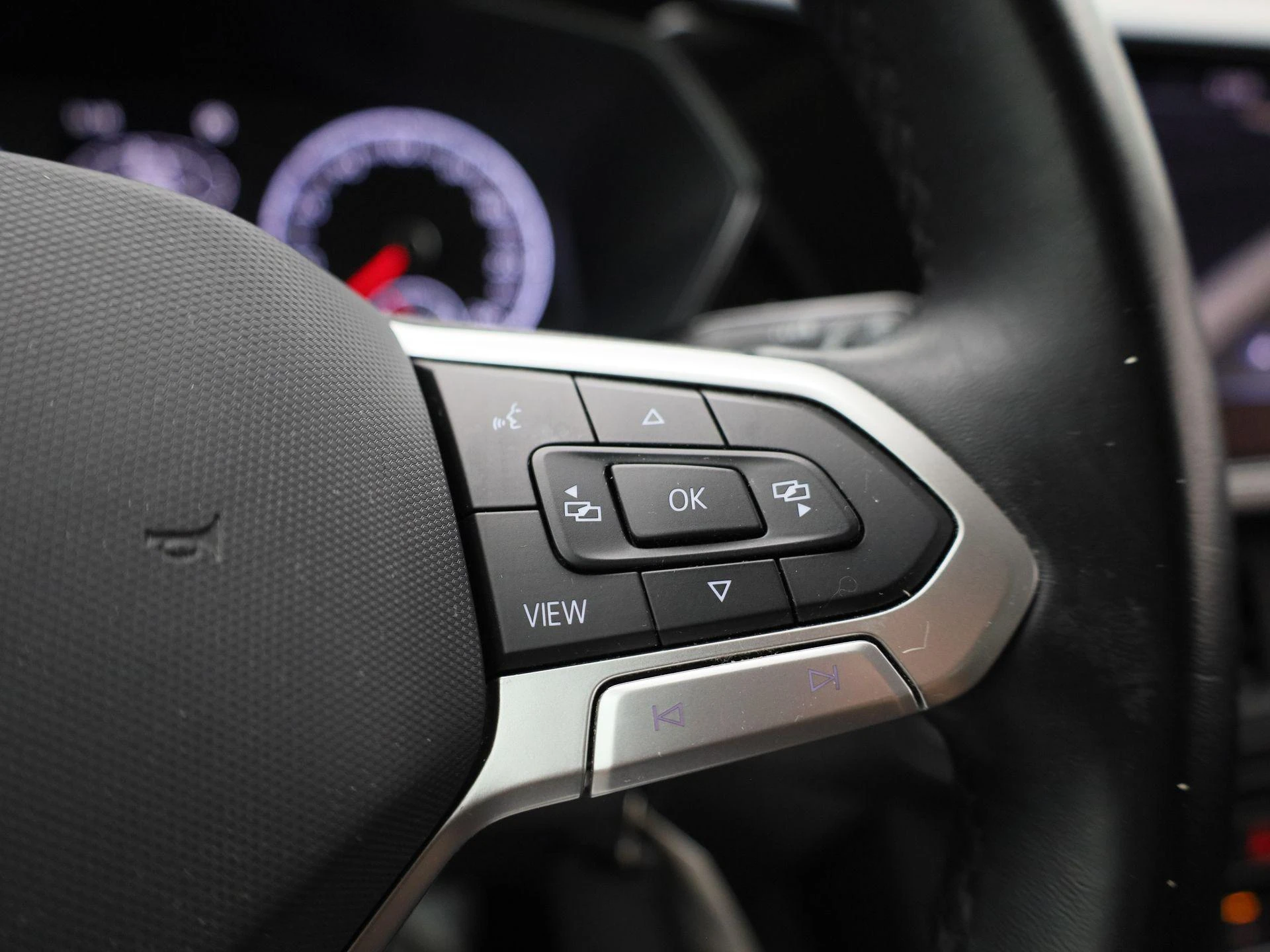Volkswagen-T-Cross-image-18