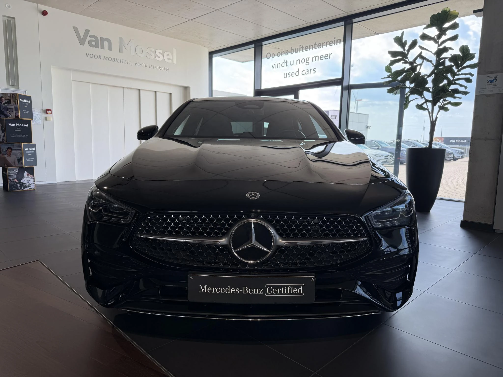 Mercedes-Benz-CLA-image-1