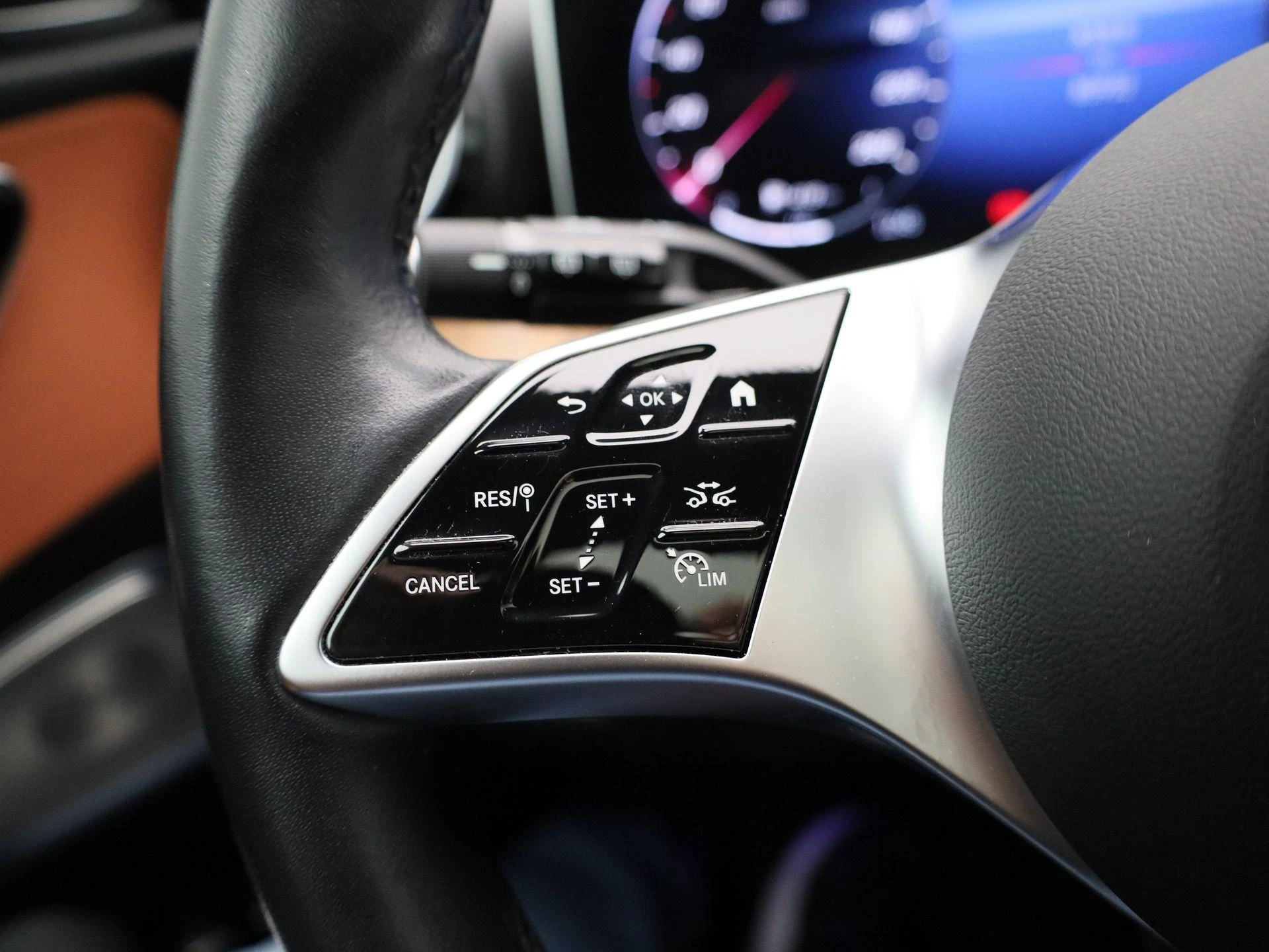 Mercedes-Benz-C-Klasse-image-19