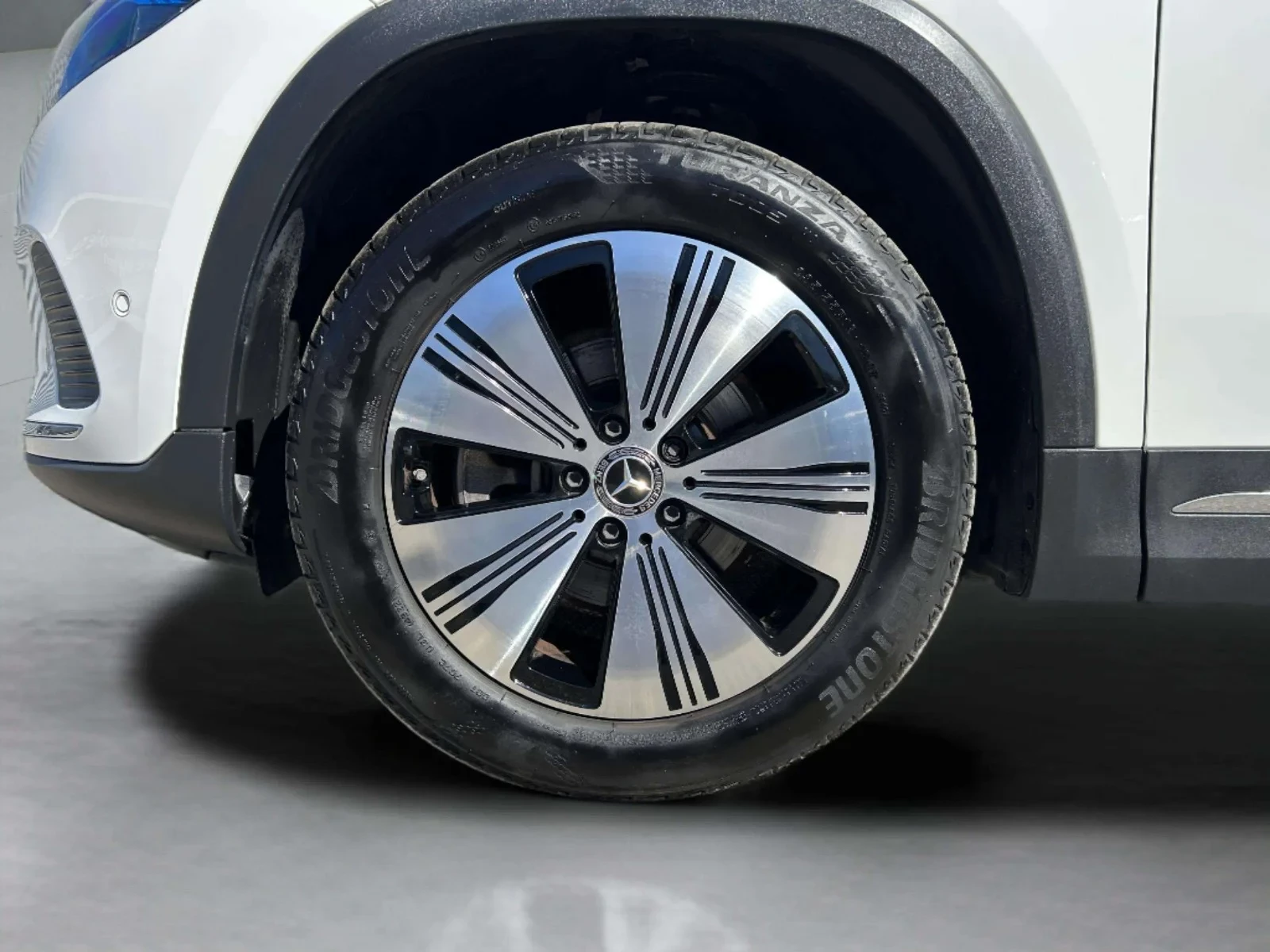 Mercedes-Benz-EQA-image-8