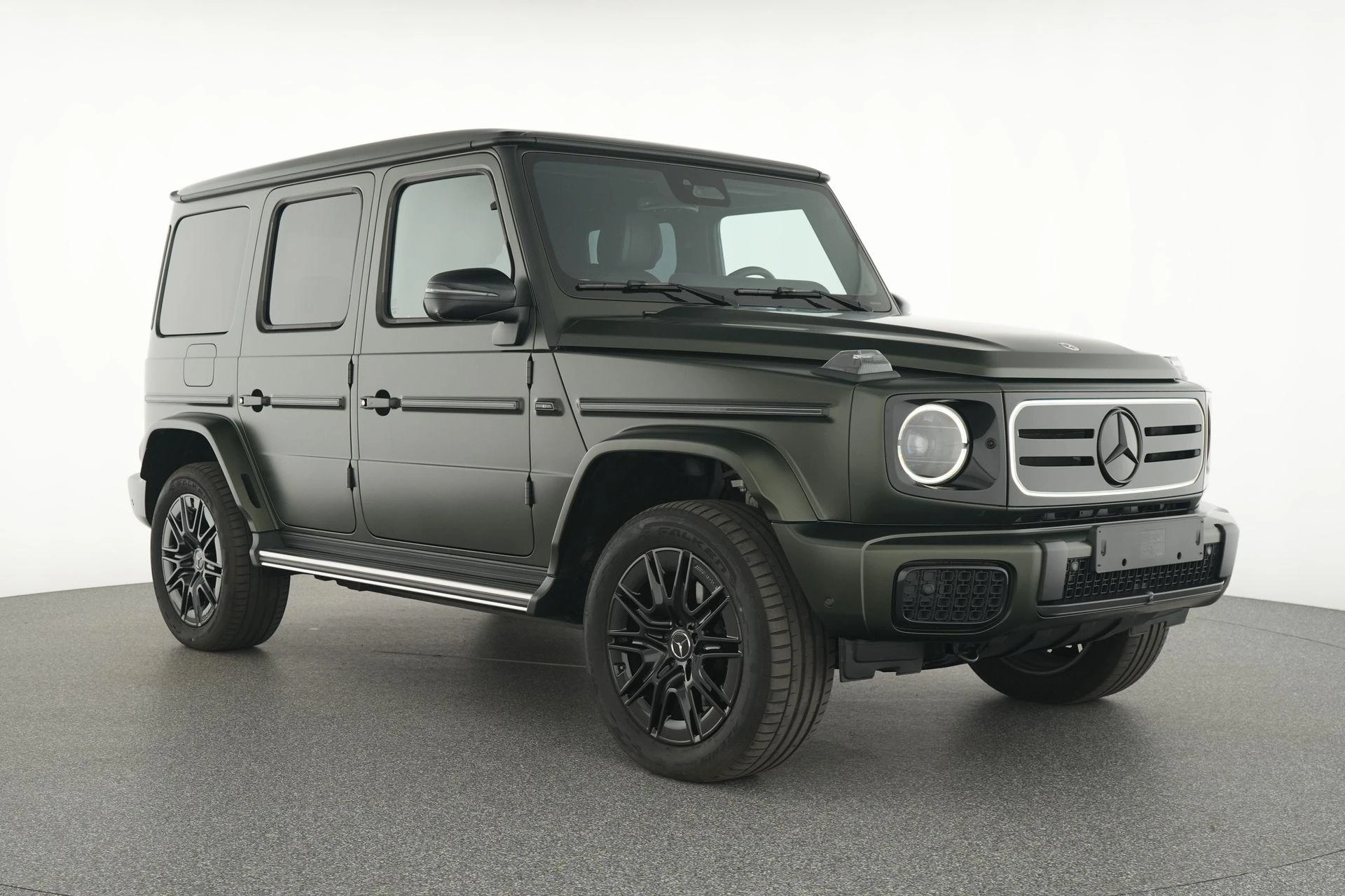 Mercedes-Benz-G-Klasse-image-1