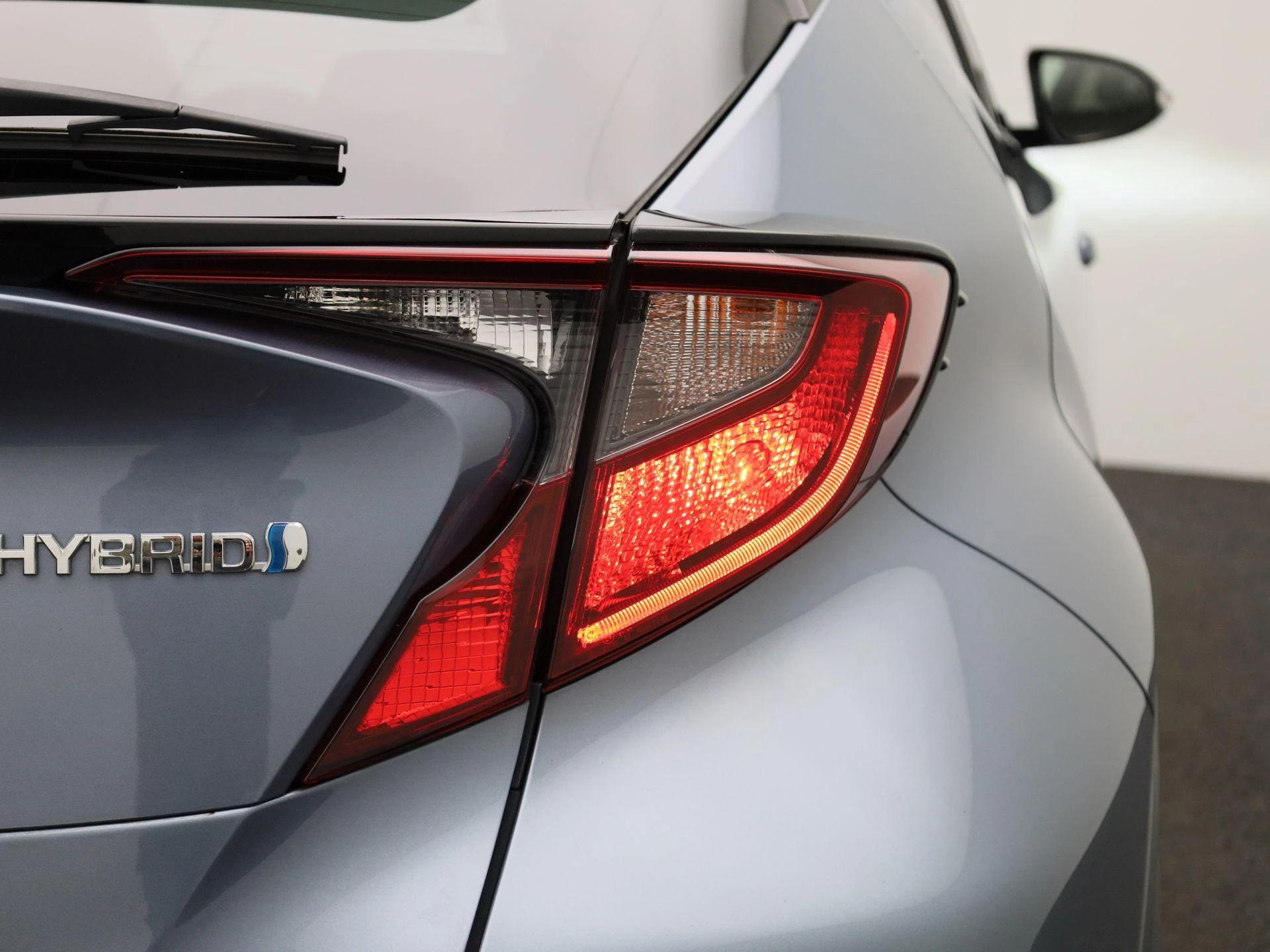 Toyota-C-HR-image-35