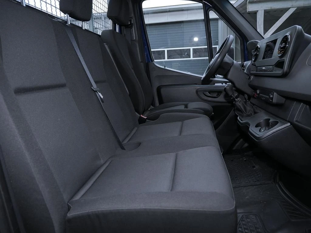 Mercedes-Benz-Sprinter 519-image-9