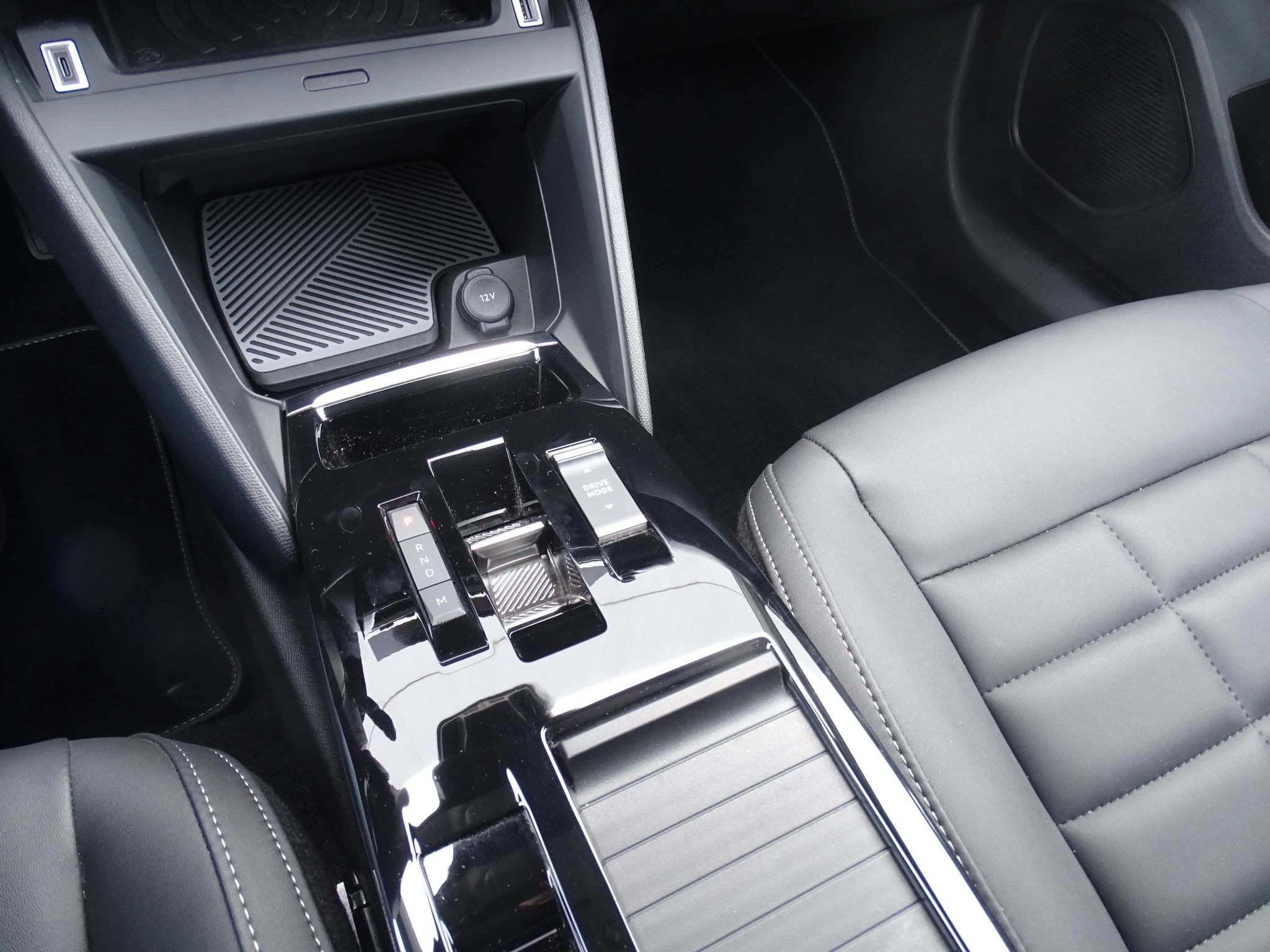 Citroën C4 1.2 Hybride 136 ë-DCS6 MAX