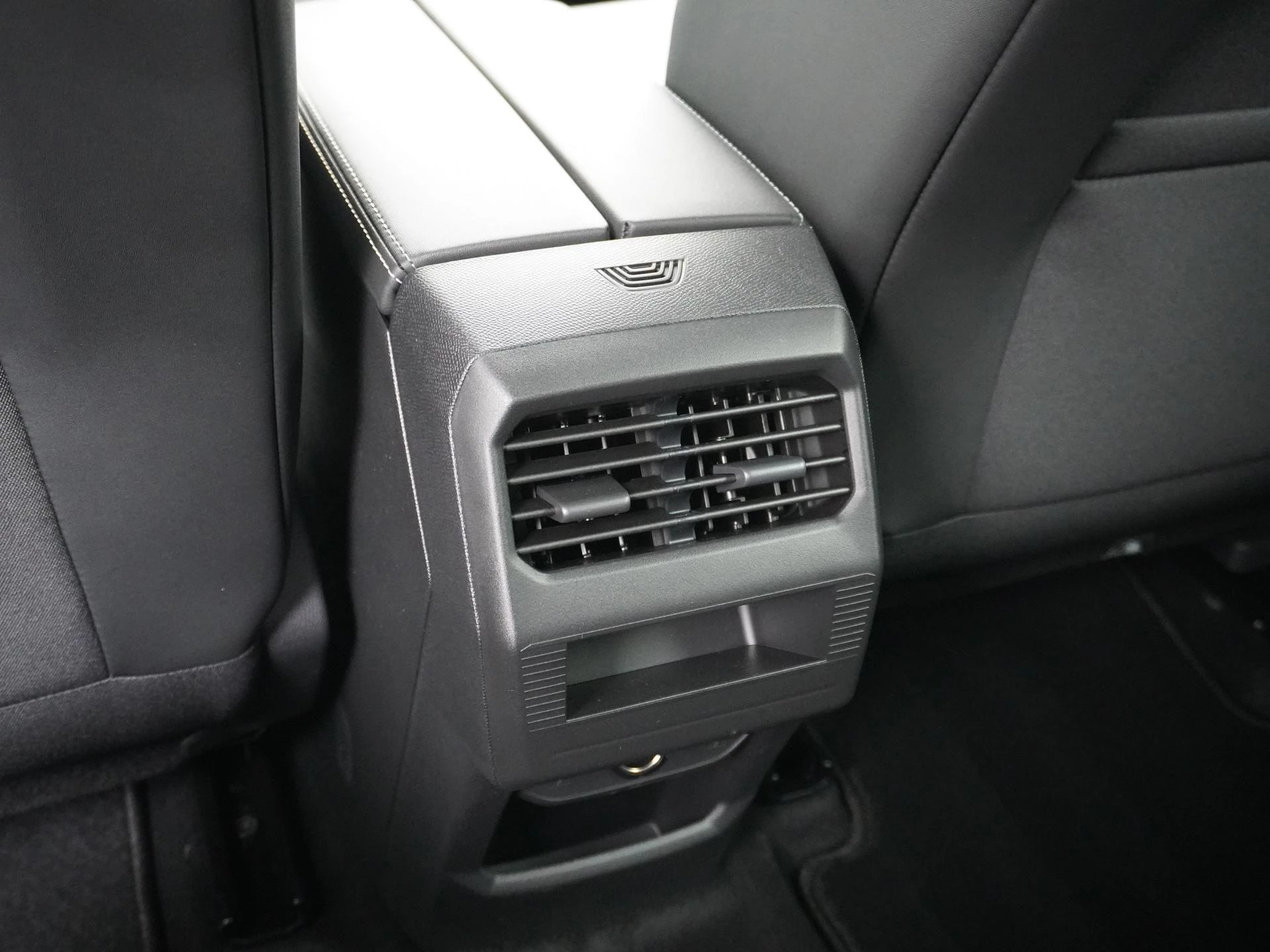 Opel-Grandland-image-14