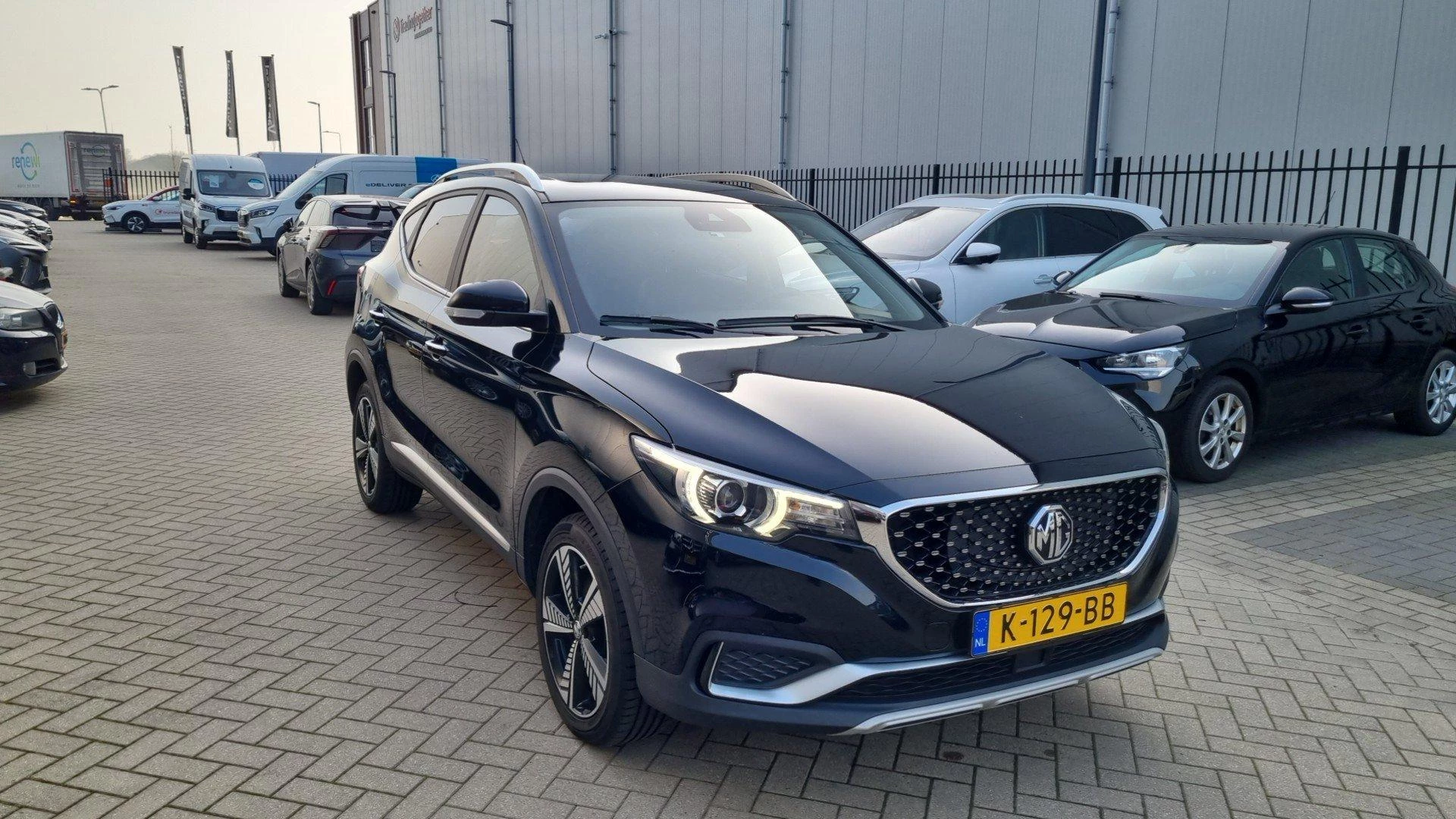 MG-ZS EV-image-5