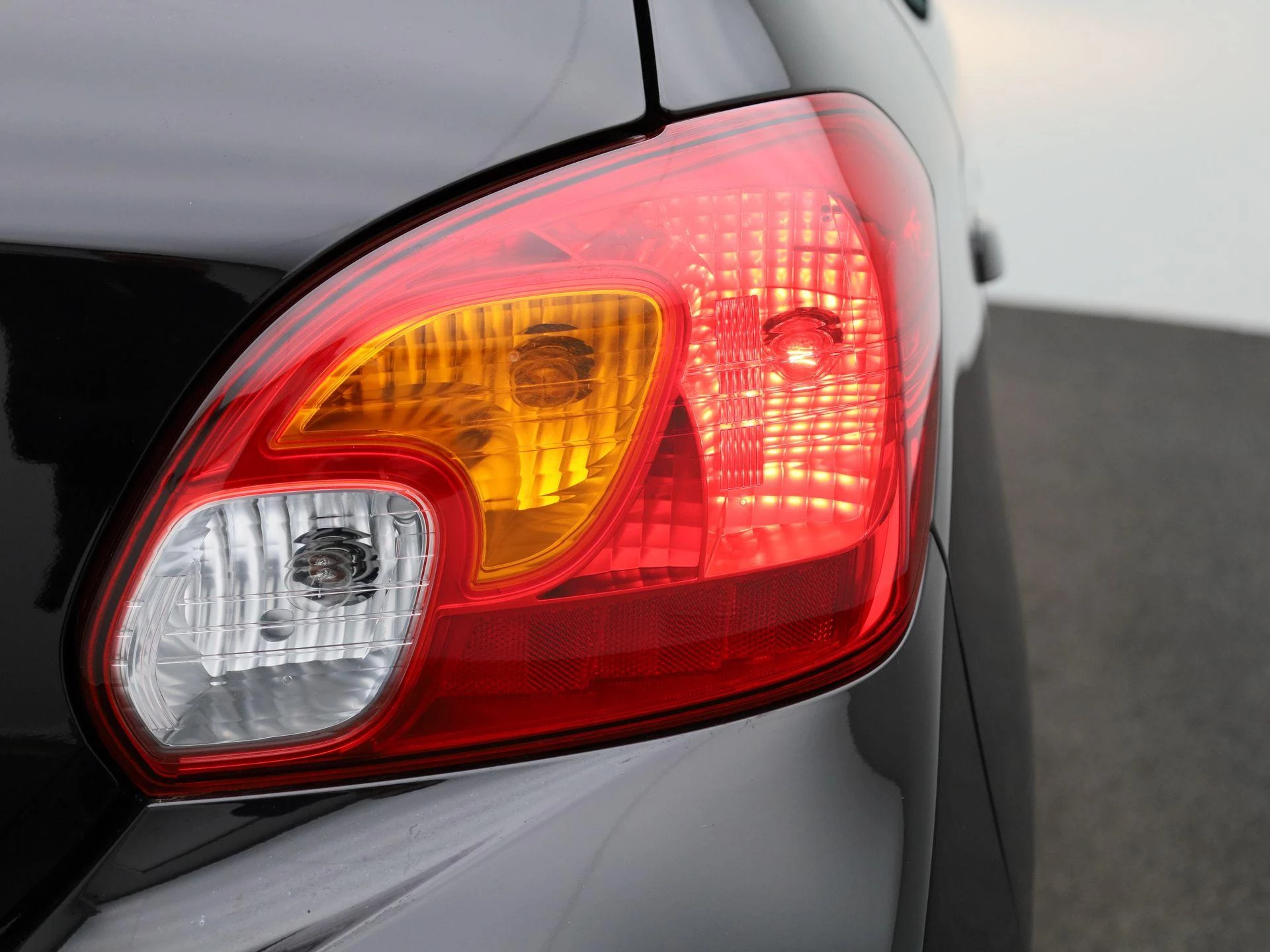 Mitsubishi-Space Star-image-28