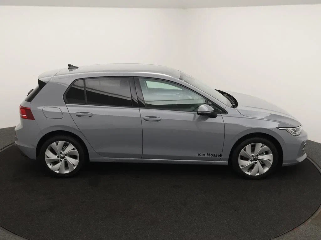 Volkswagen-Golf-image-7