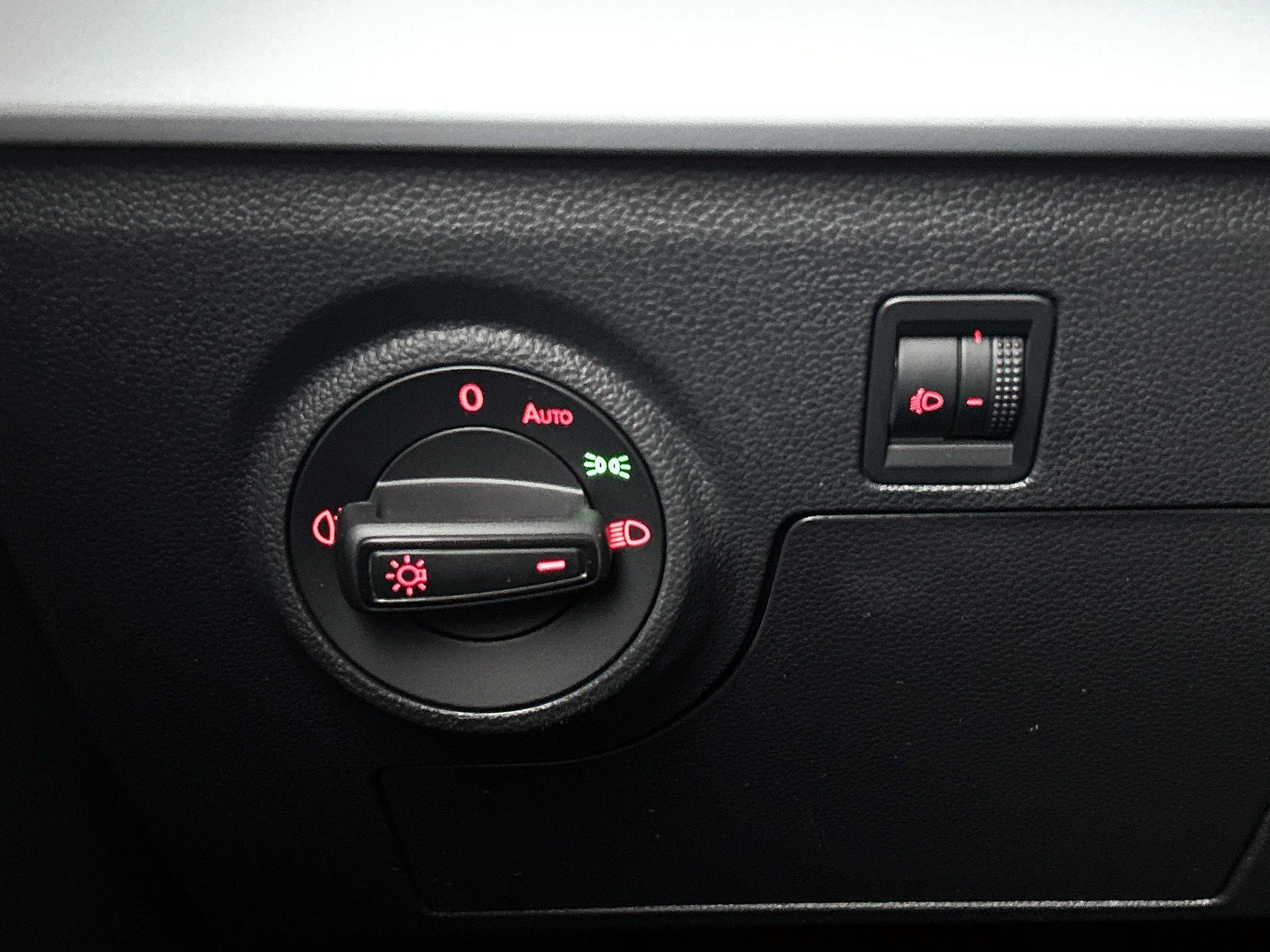 SEAT-Arona-image-22