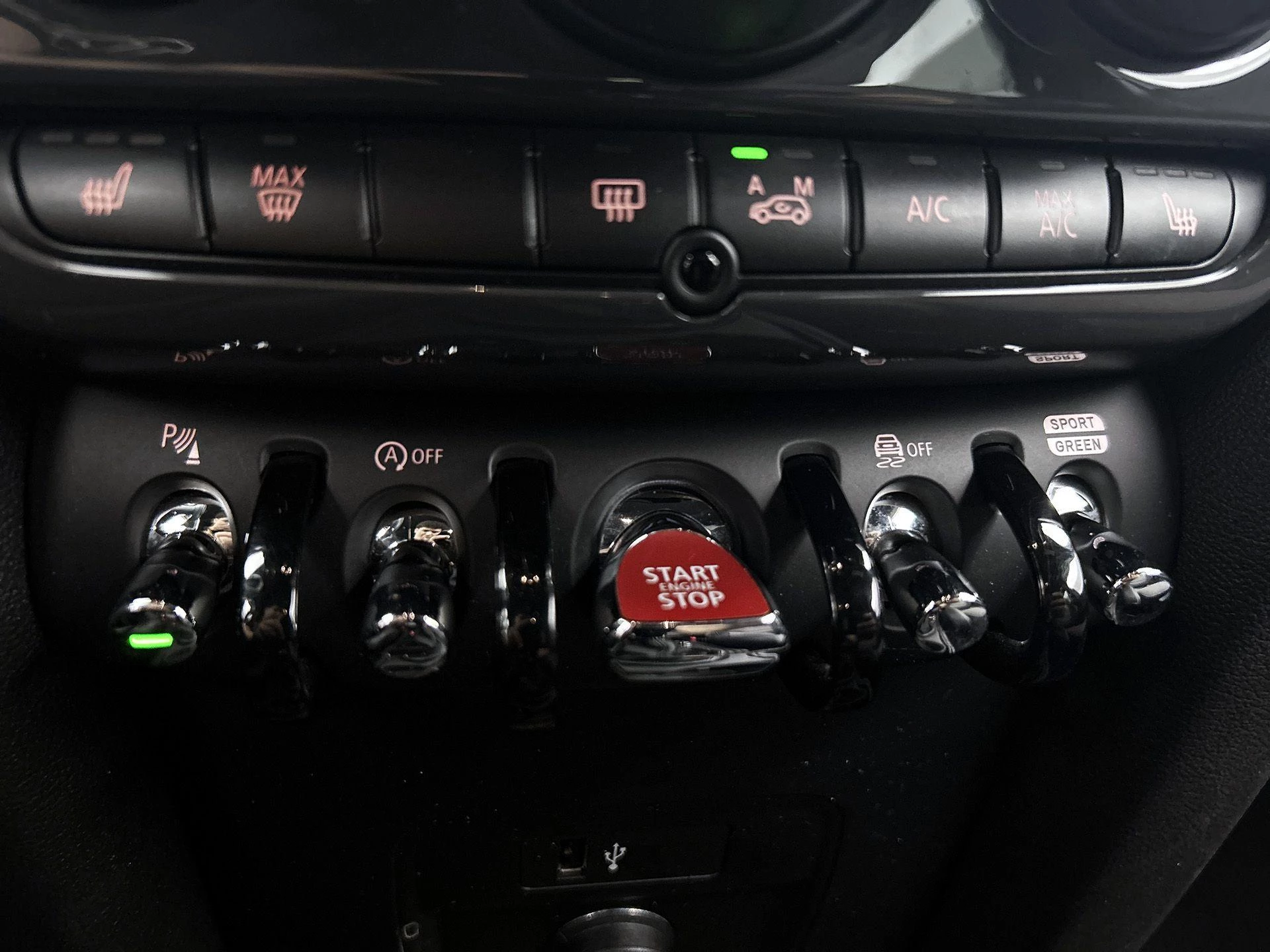 MINI Countryman 1.5 Cooper Dutch Made Edition
