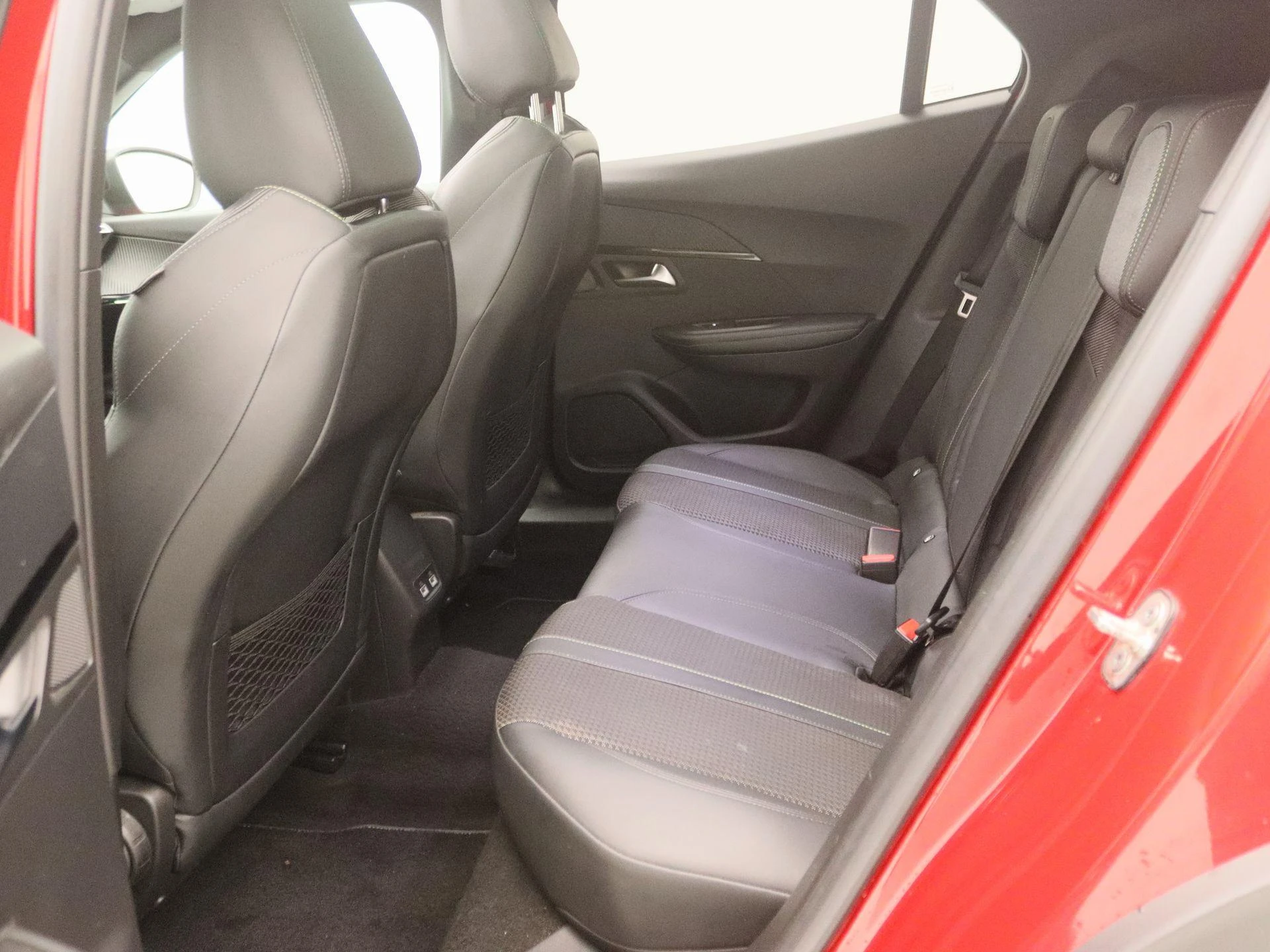 Peugeot-2008-image-12