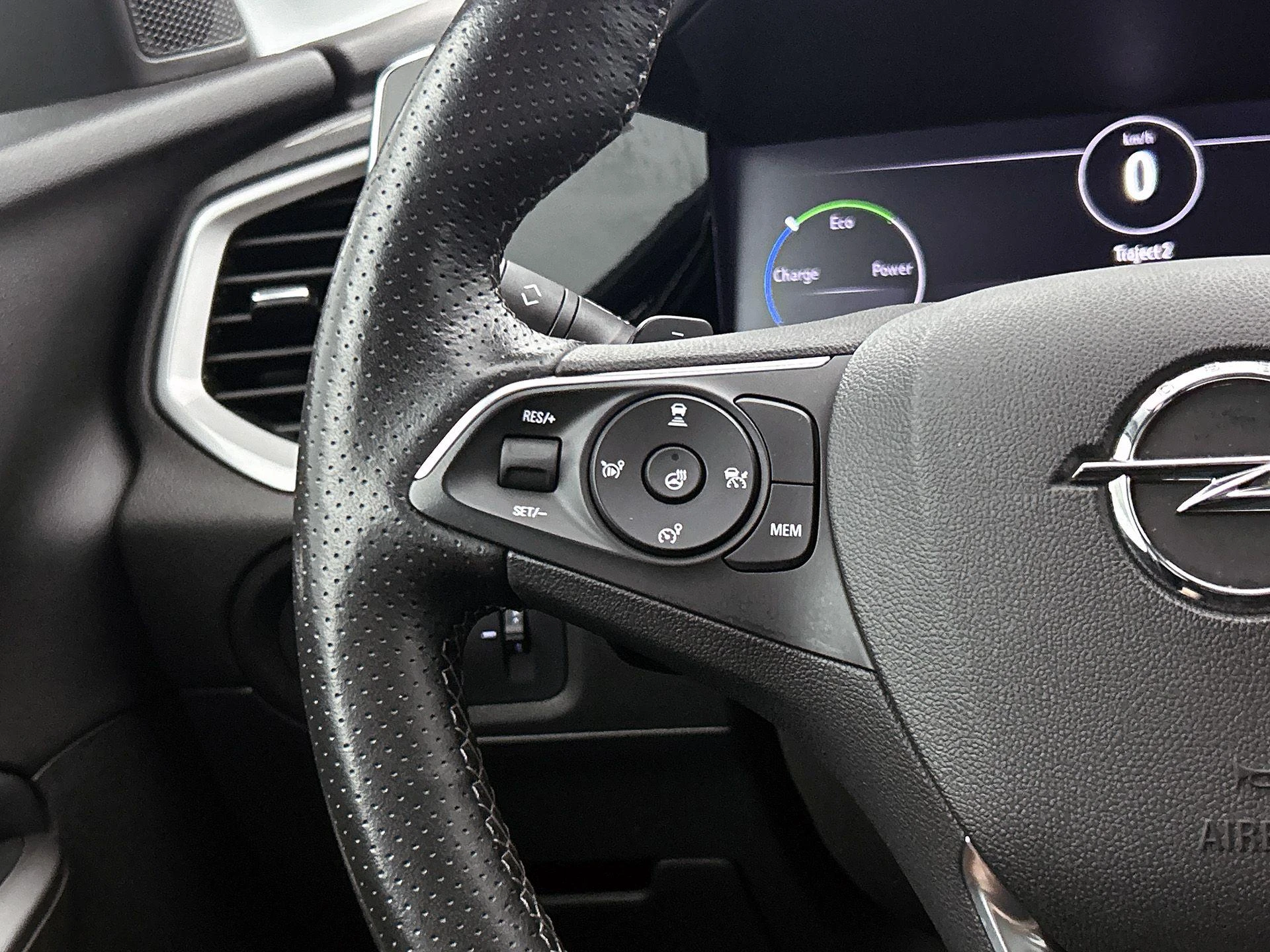 Opel-Grandland-image-5