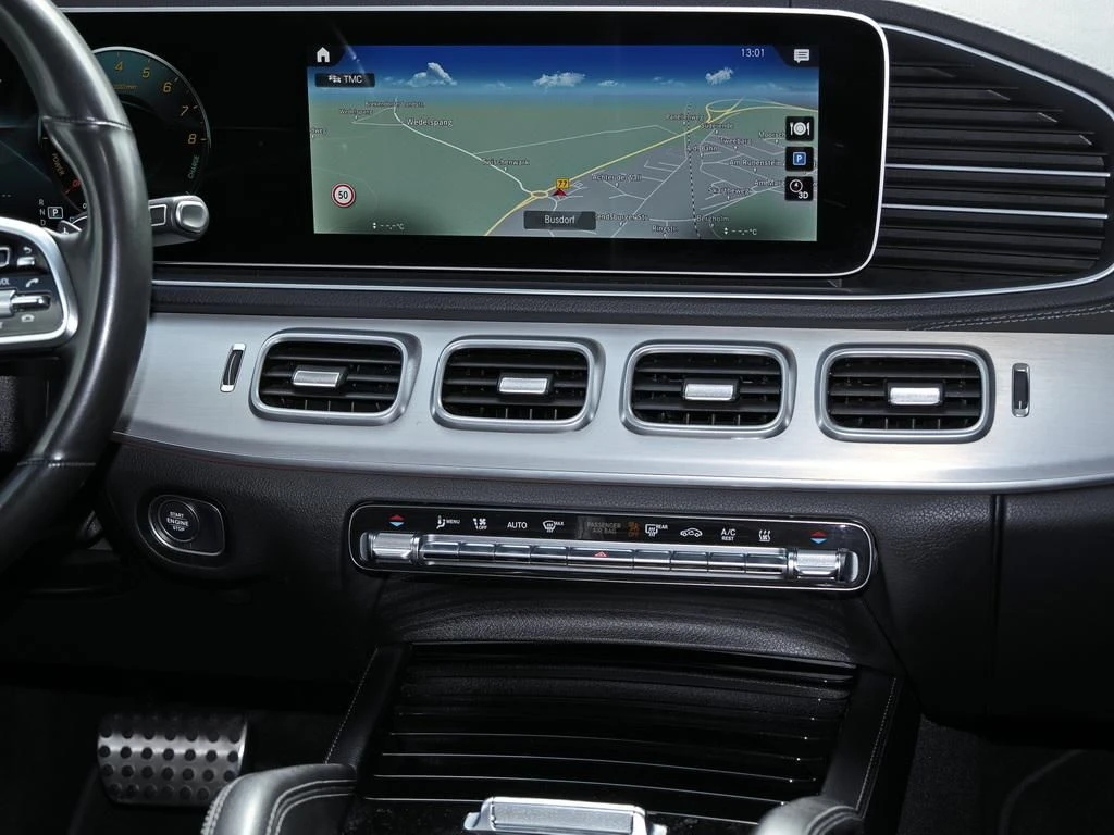 Mercedes-Benz-GLE 350 e-image-11