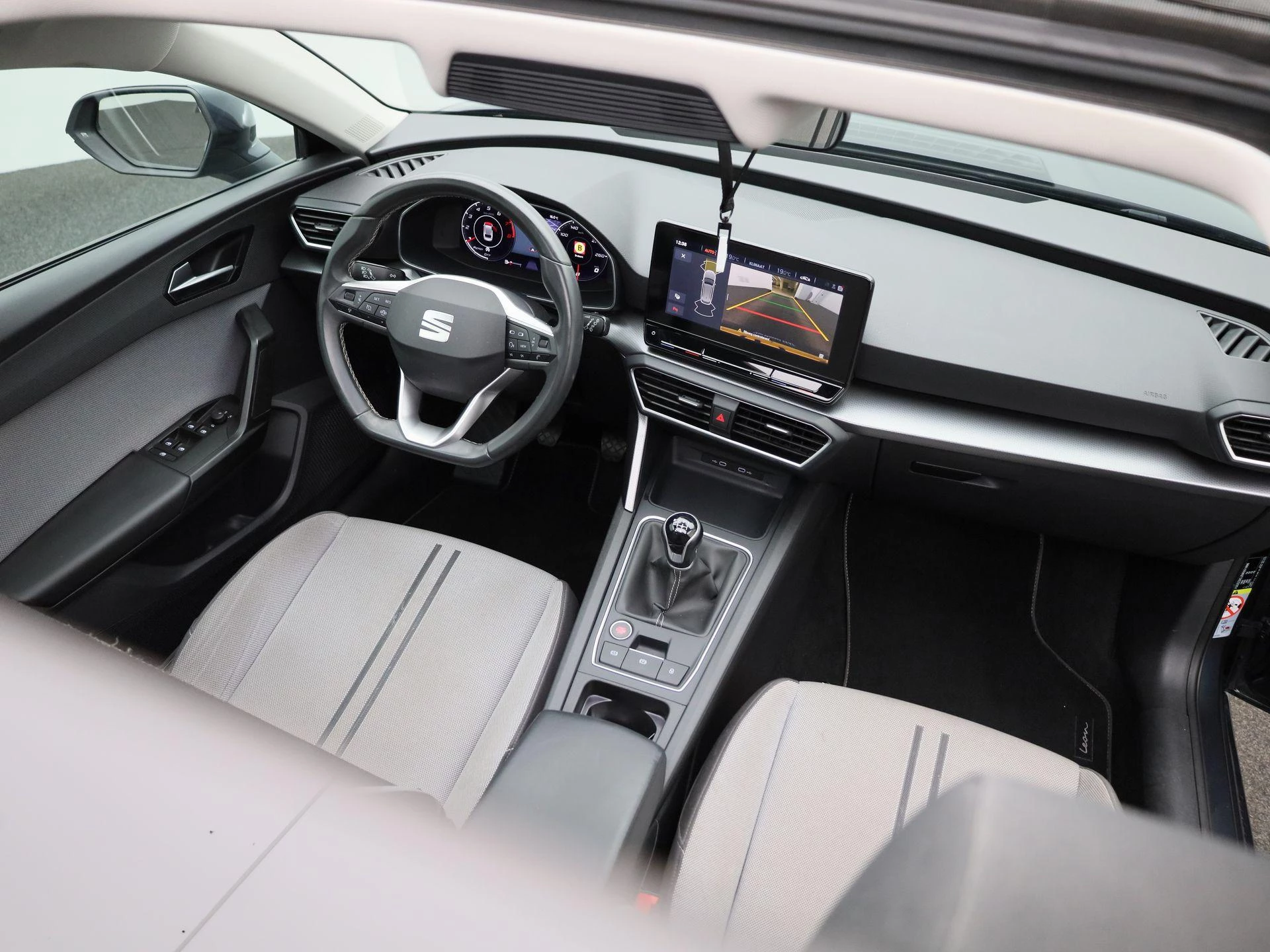 SEAT-Leon-image-31