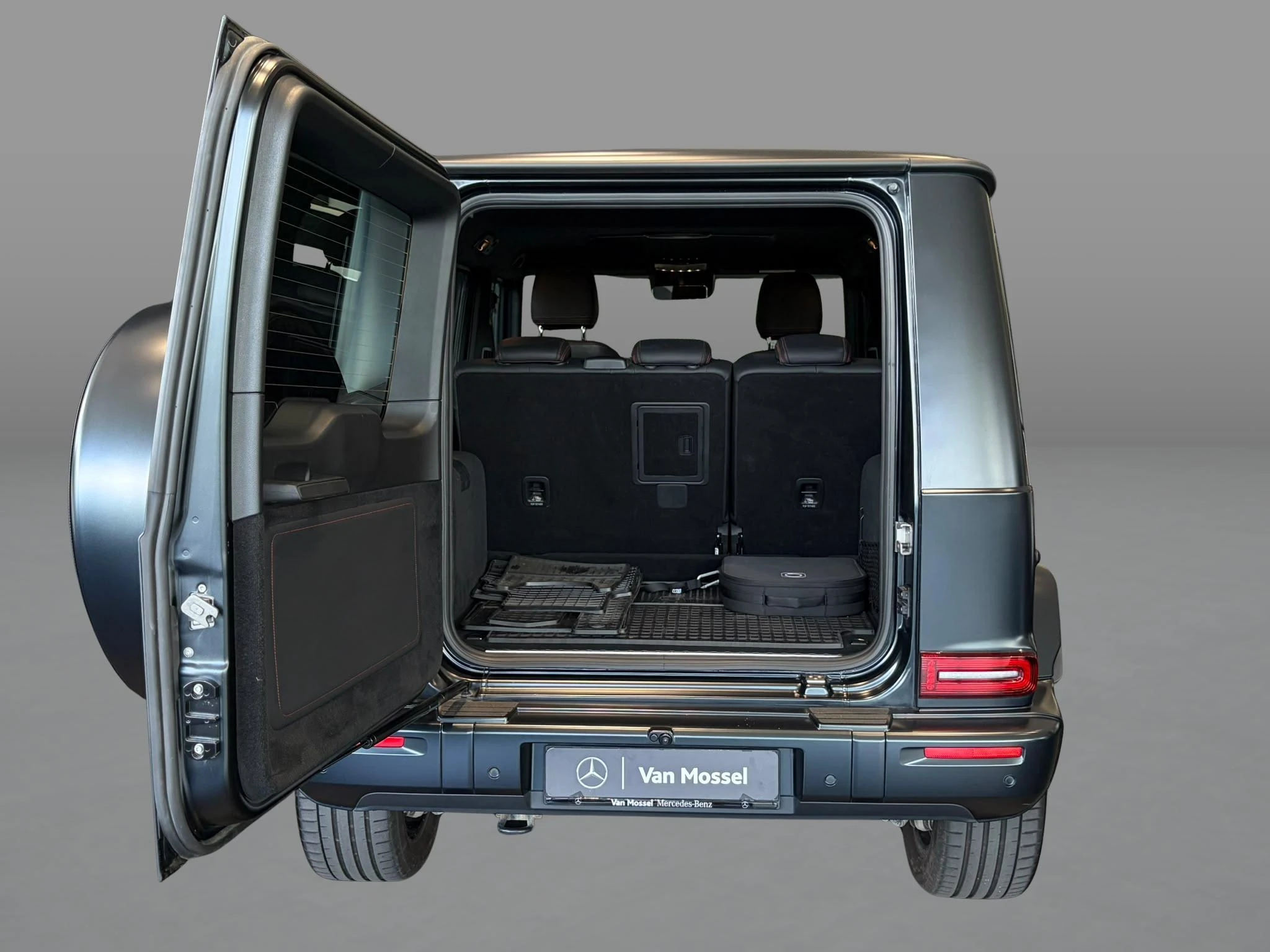 Mercedes-Benz-G-Klasse-image-6