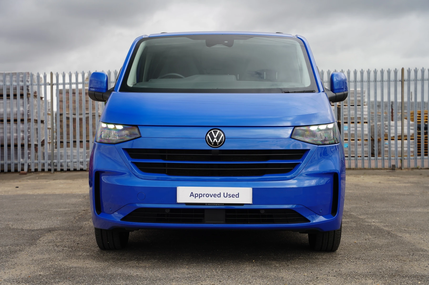 Volkswagen-Transporter-image-6