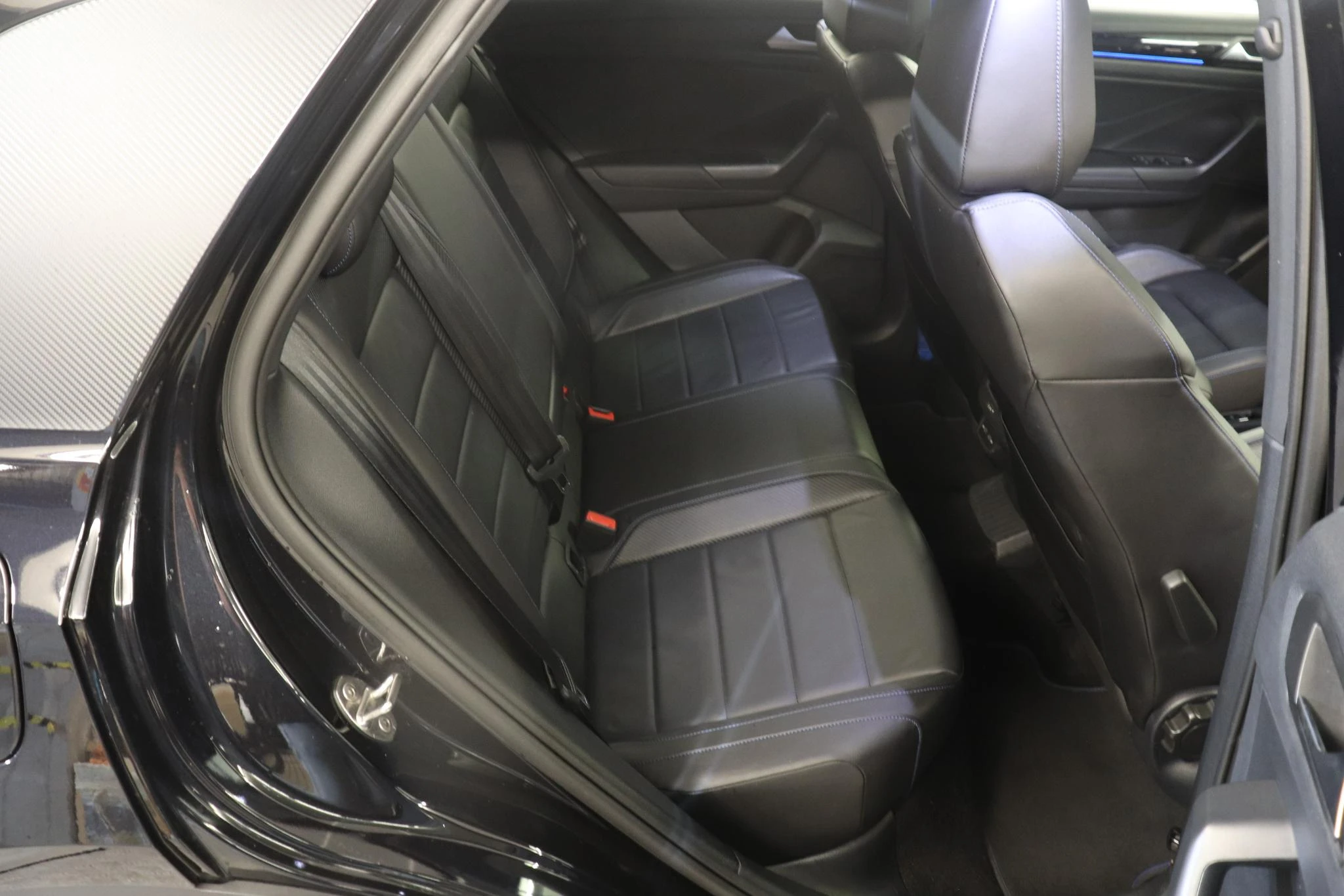 Volkswagen-T-Roc-image-18