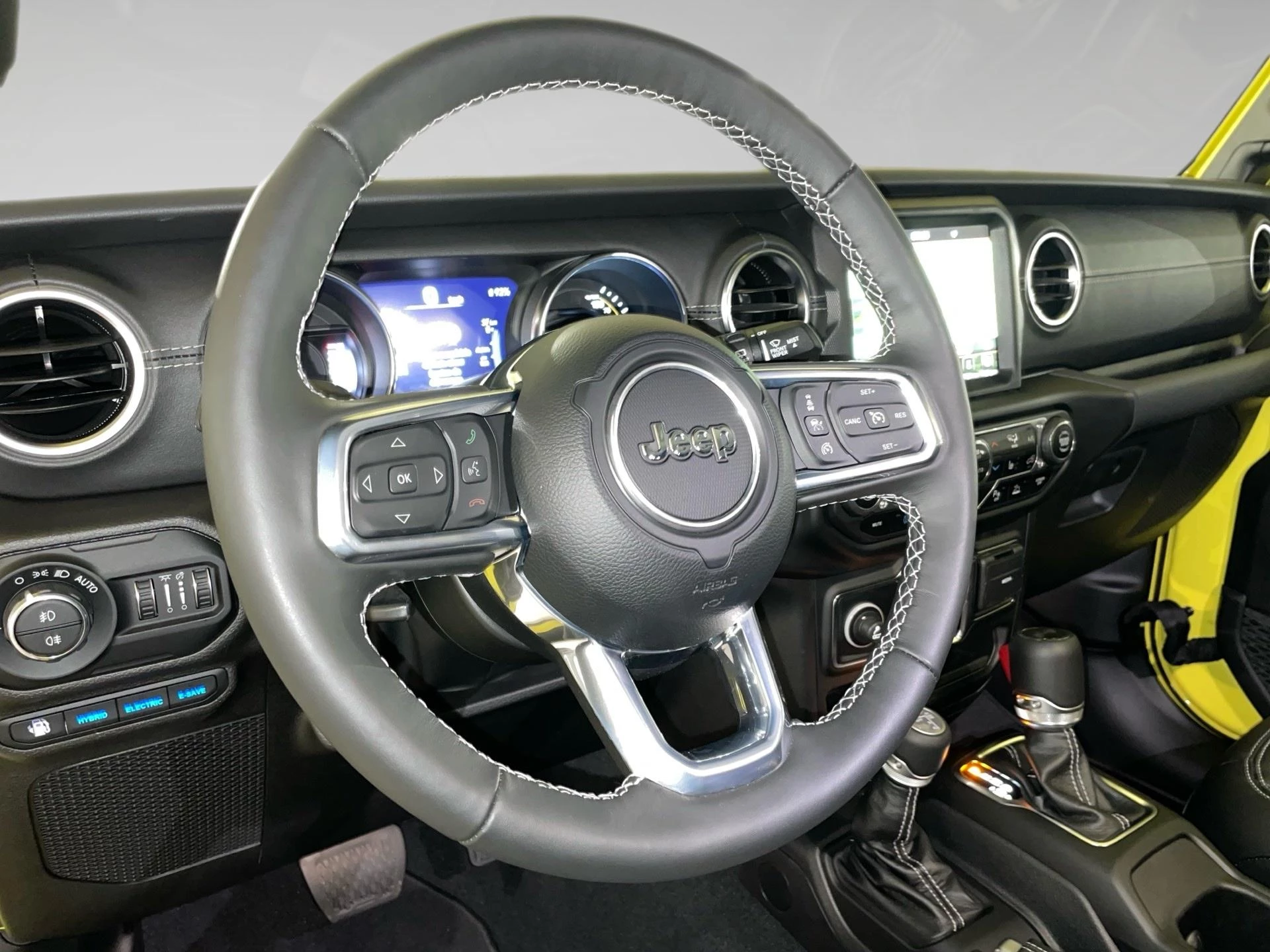 Jeep Wrangler 2.0 SAHARA Turbo 272hp AT8 4x4