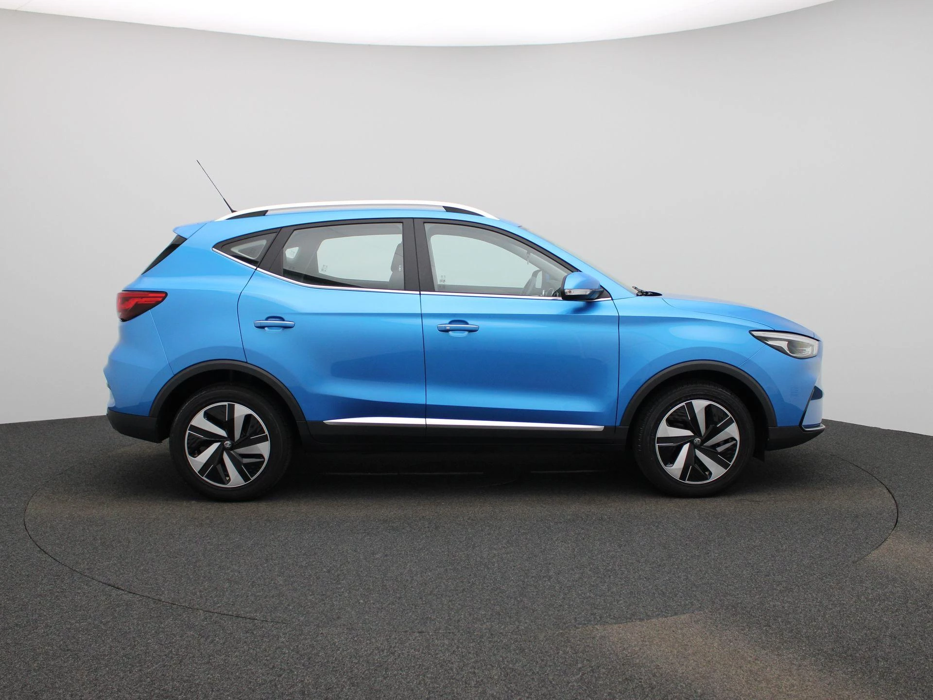 MG-ZS EV-image-5