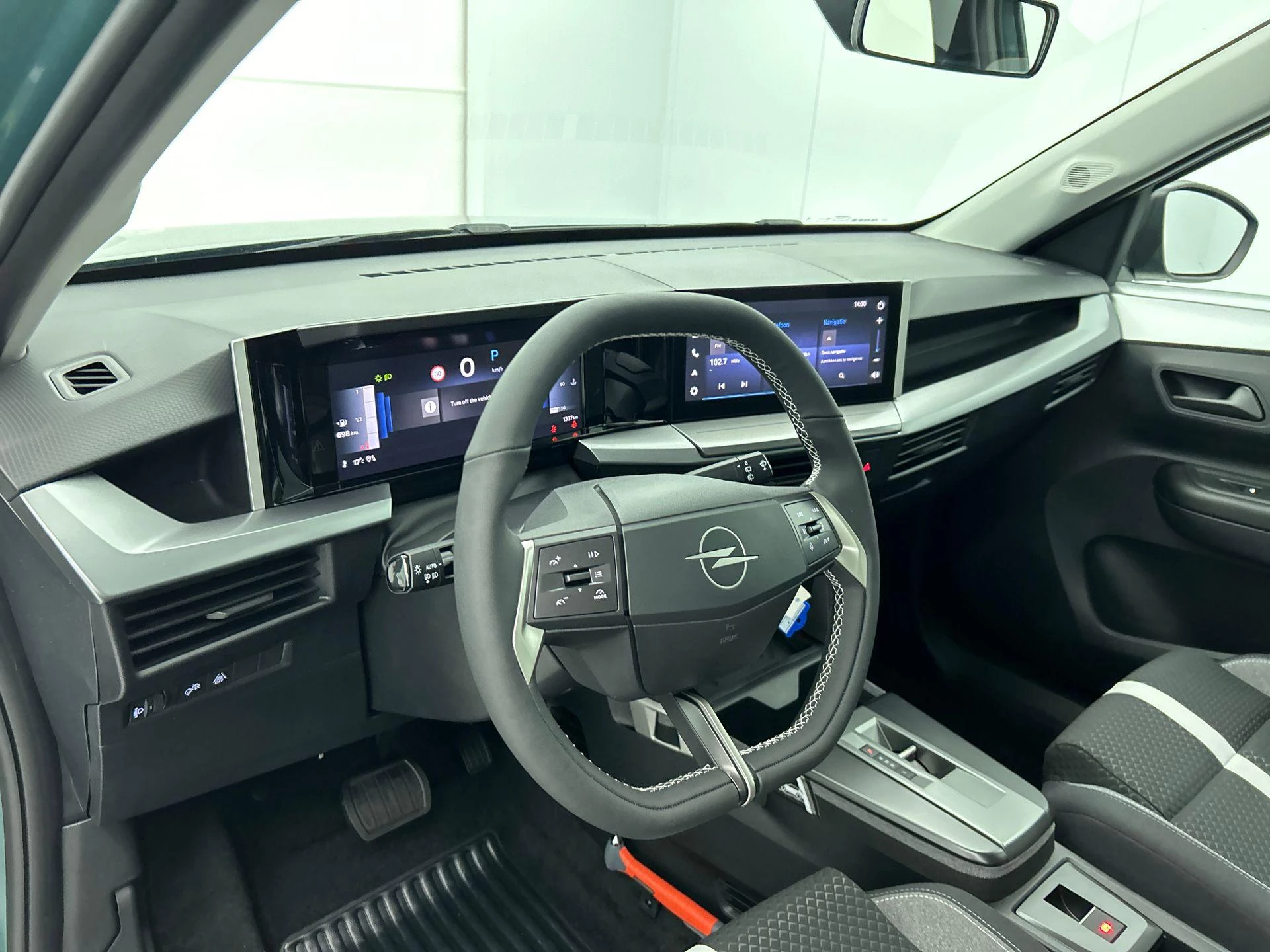 Opel-Frontera-image-18