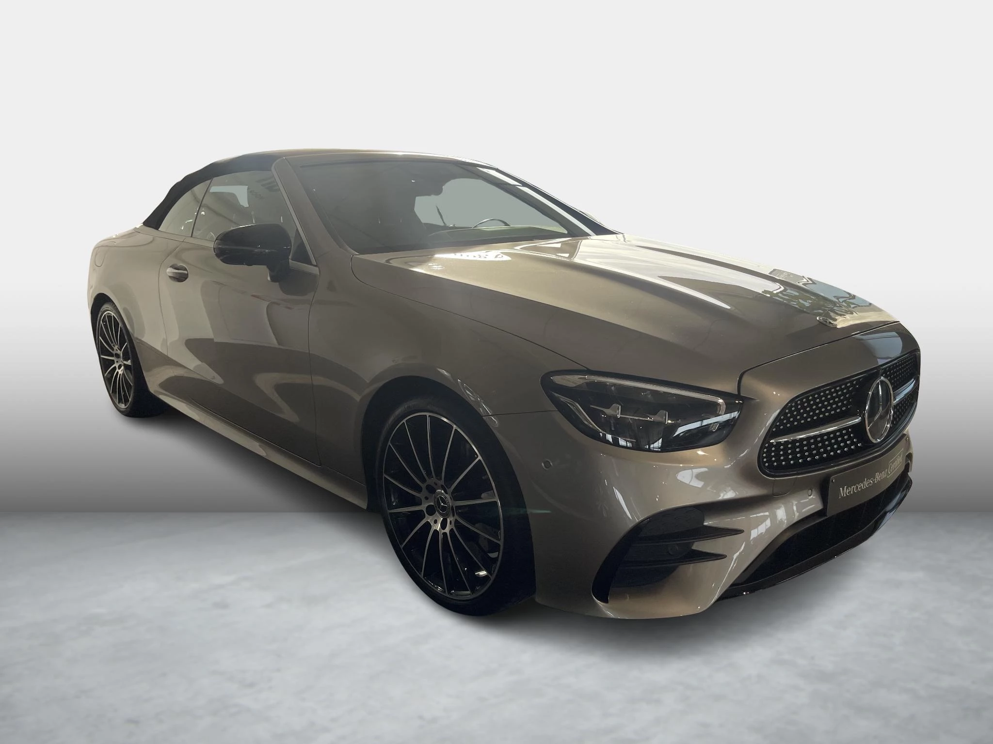 Mercedes-Benz-E-Klasse-image-6