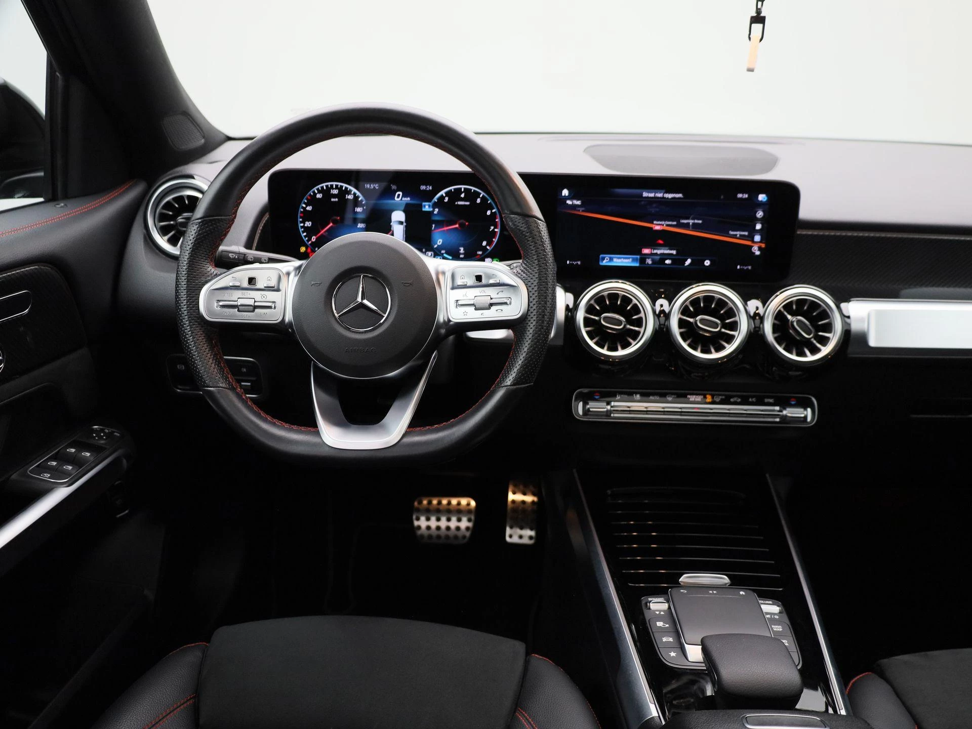 Mercedes-Benz GLB 200 4MATIC AMG Line