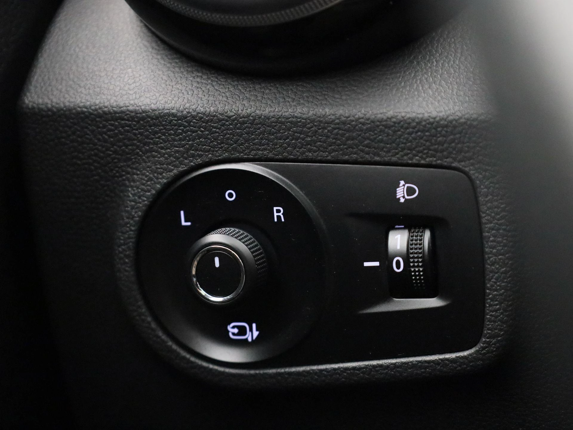 MG-ZS EV-image-28