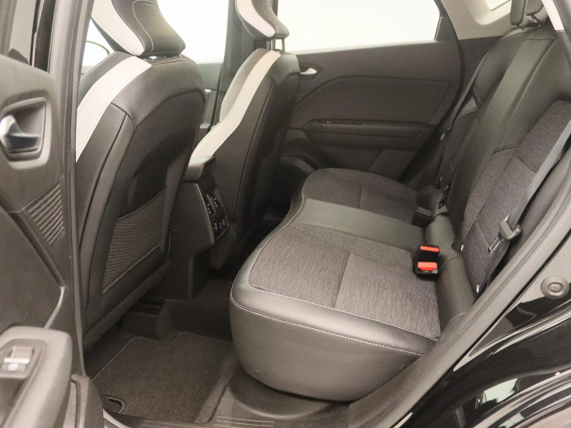 Renault-Captur-image-12