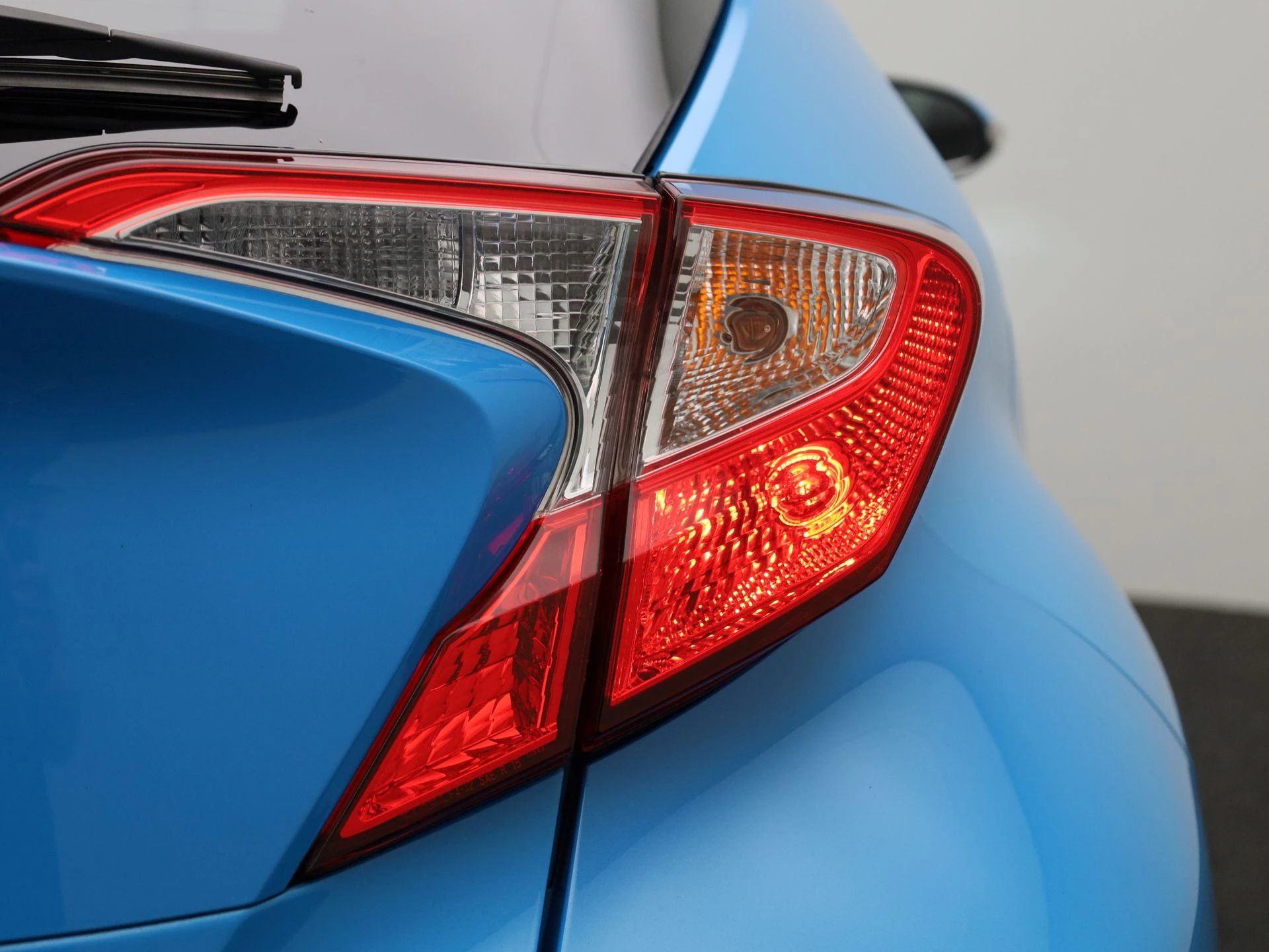 Toyota-C-HR-image-34