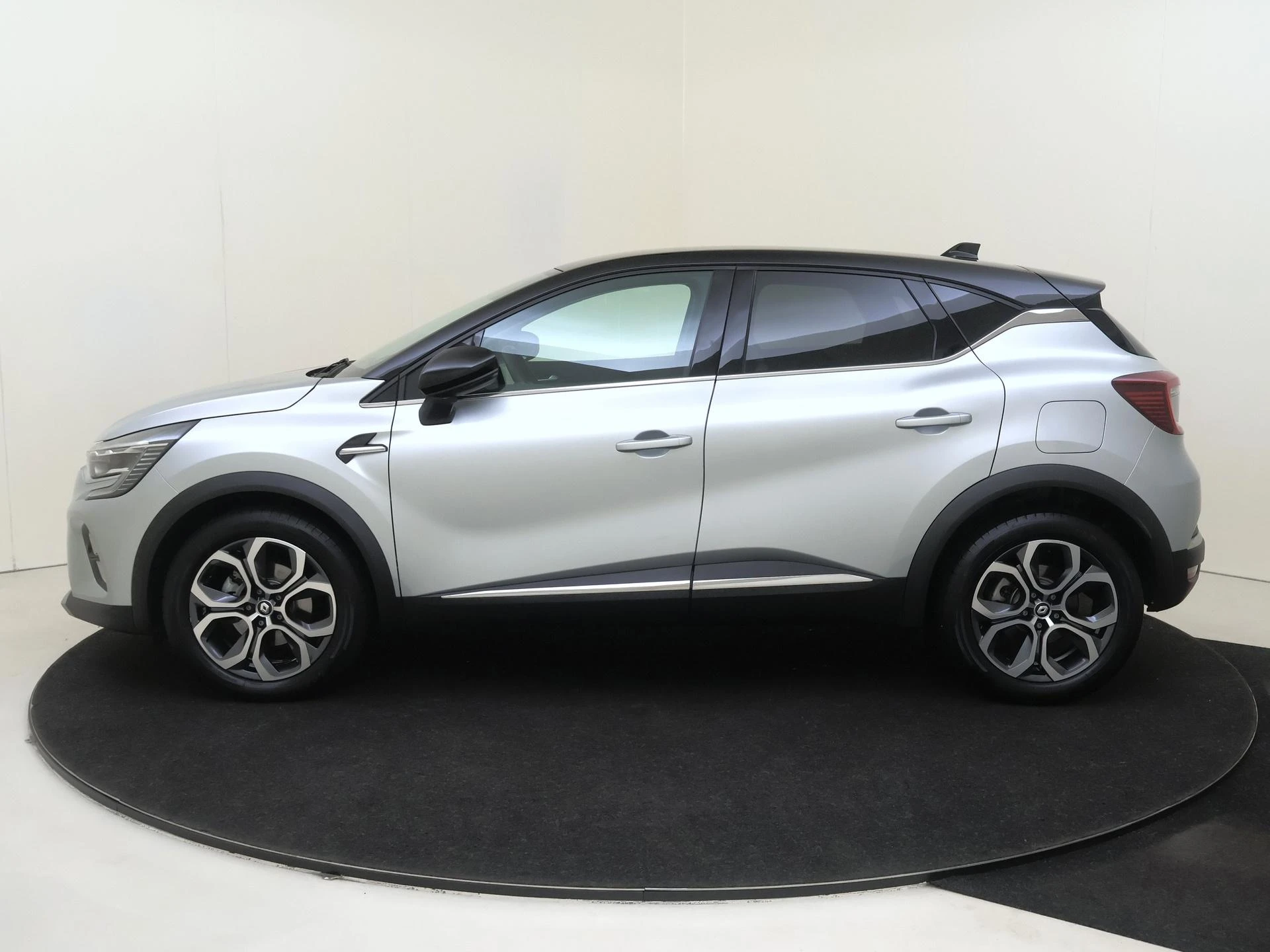 Renault-Captur-image-7